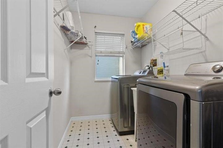 









6518


121

Street, 16,
Surrey,




BC
V3W 1C4

