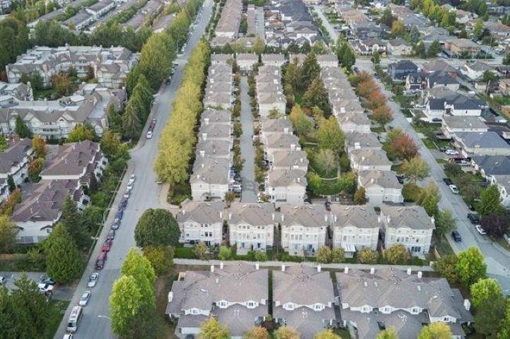 









6518


121

Street, 16,
Surrey,




BC
V3W 1C4

