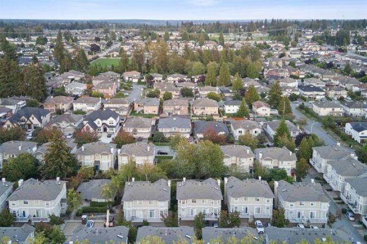 









6518


121

Street, 16,
Surrey,




BC
V3W 1C4

