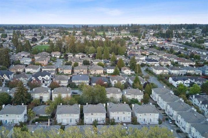 









6518


121

Street, 16,
Surrey,




BC
V3W 1C4


