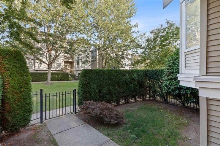 









6518


121

Street, 16,
Surrey,




BC
V3W 1C4

