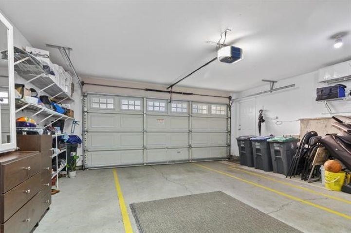 









6518


121

Street, 16,
Surrey,




BC
V3W 1C4

