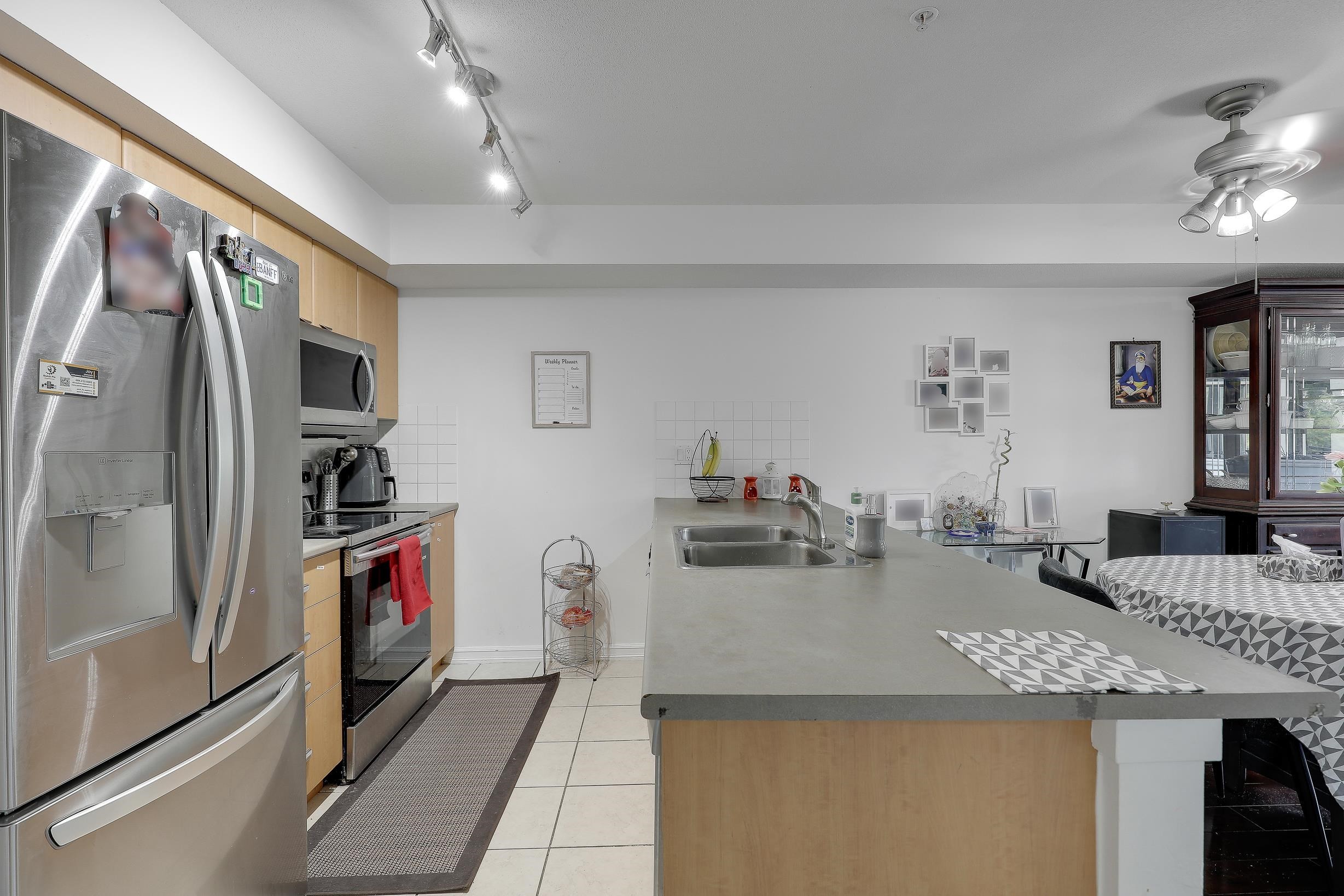 









10088


148

Street, 307,
Surrey,




BC
V3R 3M9

