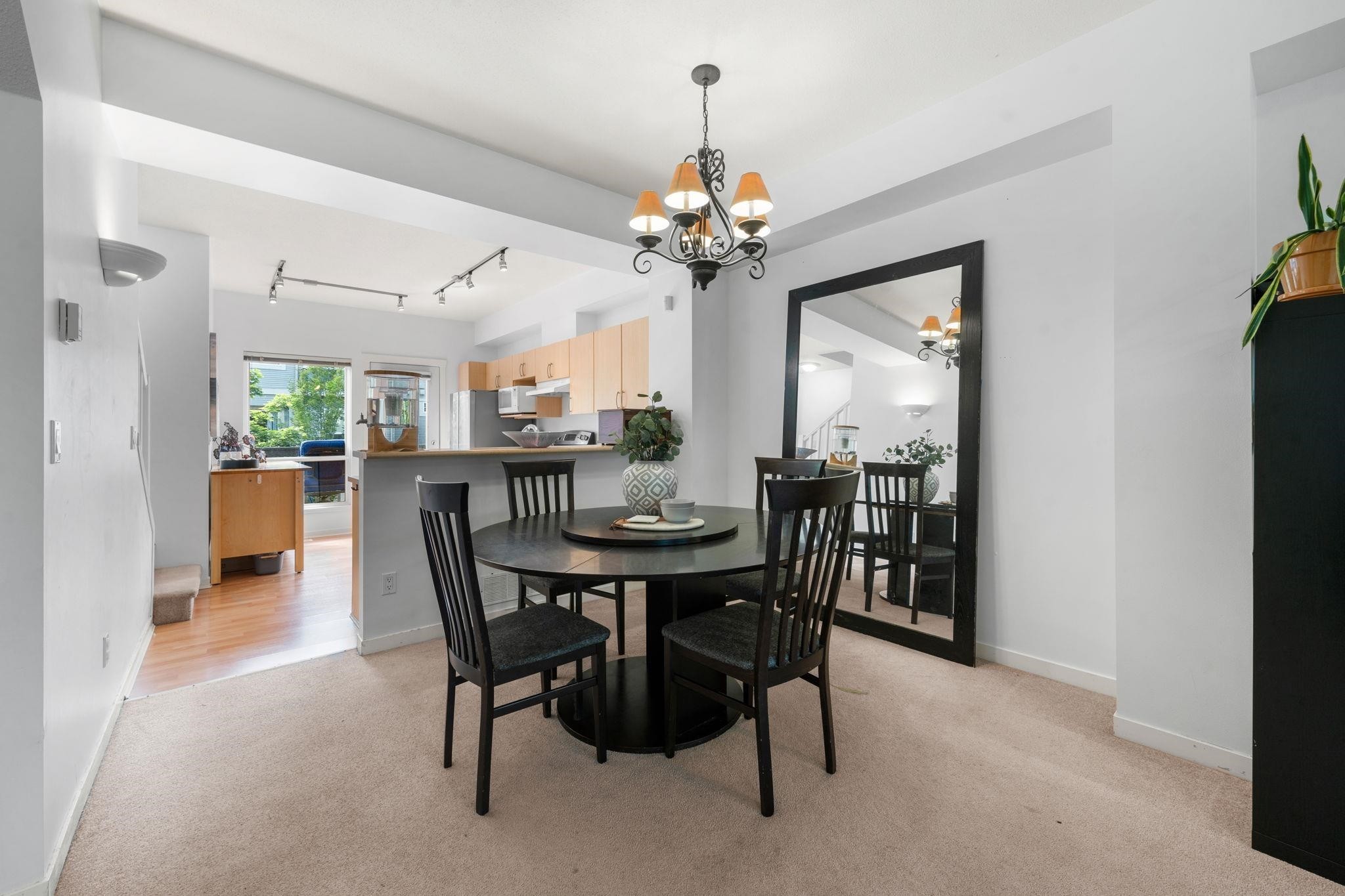 









15065


58

Avenue, 10,
Surrey,




BC
V3S 8Z5

