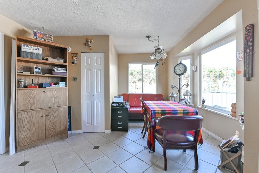 









6084


126

Street,
Surrey,




BC
V3X 1V6

