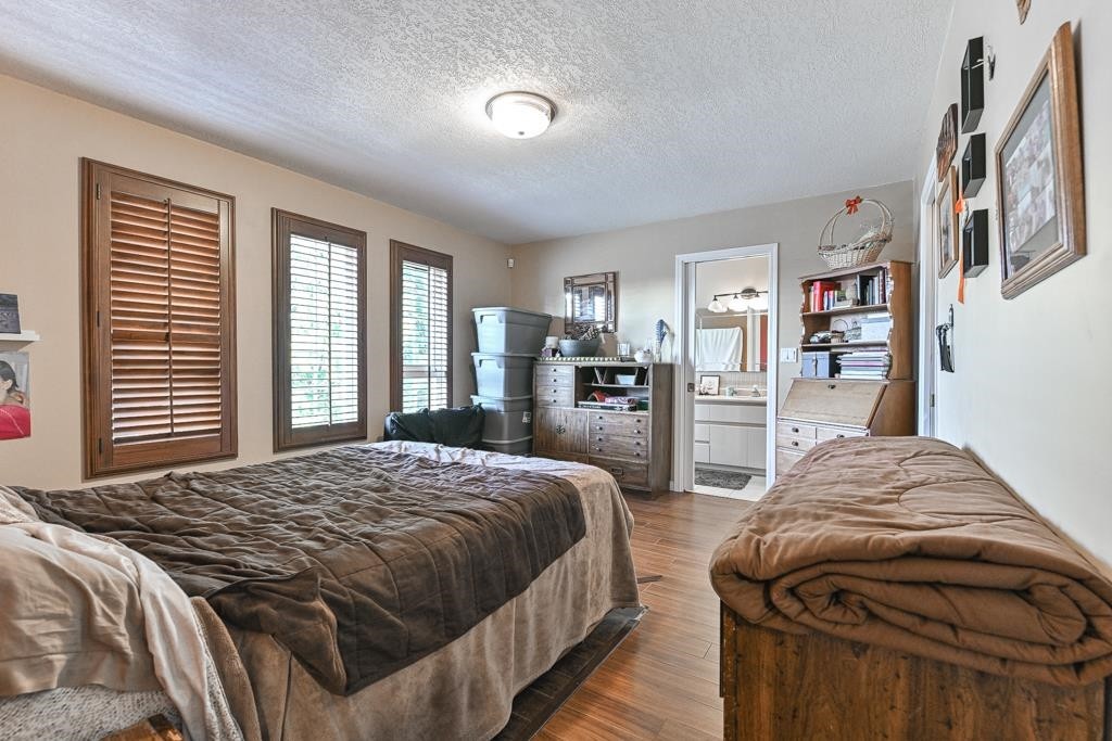 









6084


126

Street,
Surrey,




BC
V3X 1V6

