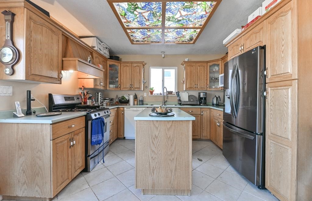 









6084


126

Street,
Surrey,




BC
V3X 1V6

