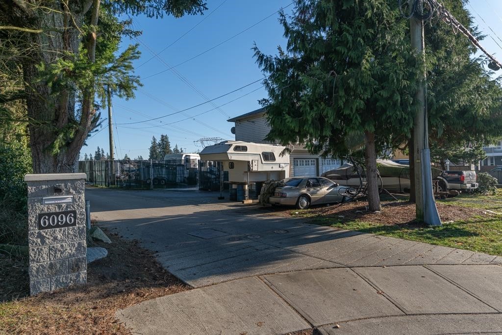 









6084


126

Street,
Surrey,




BC
V3X 1V6

