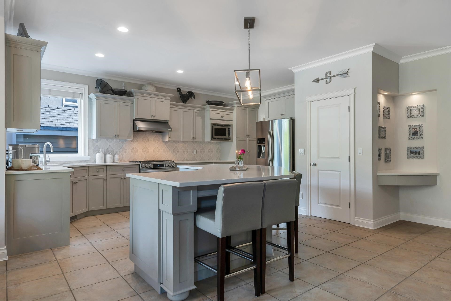 









11039


159a

Street,
Surrey,




BC
V4N 4Y2

