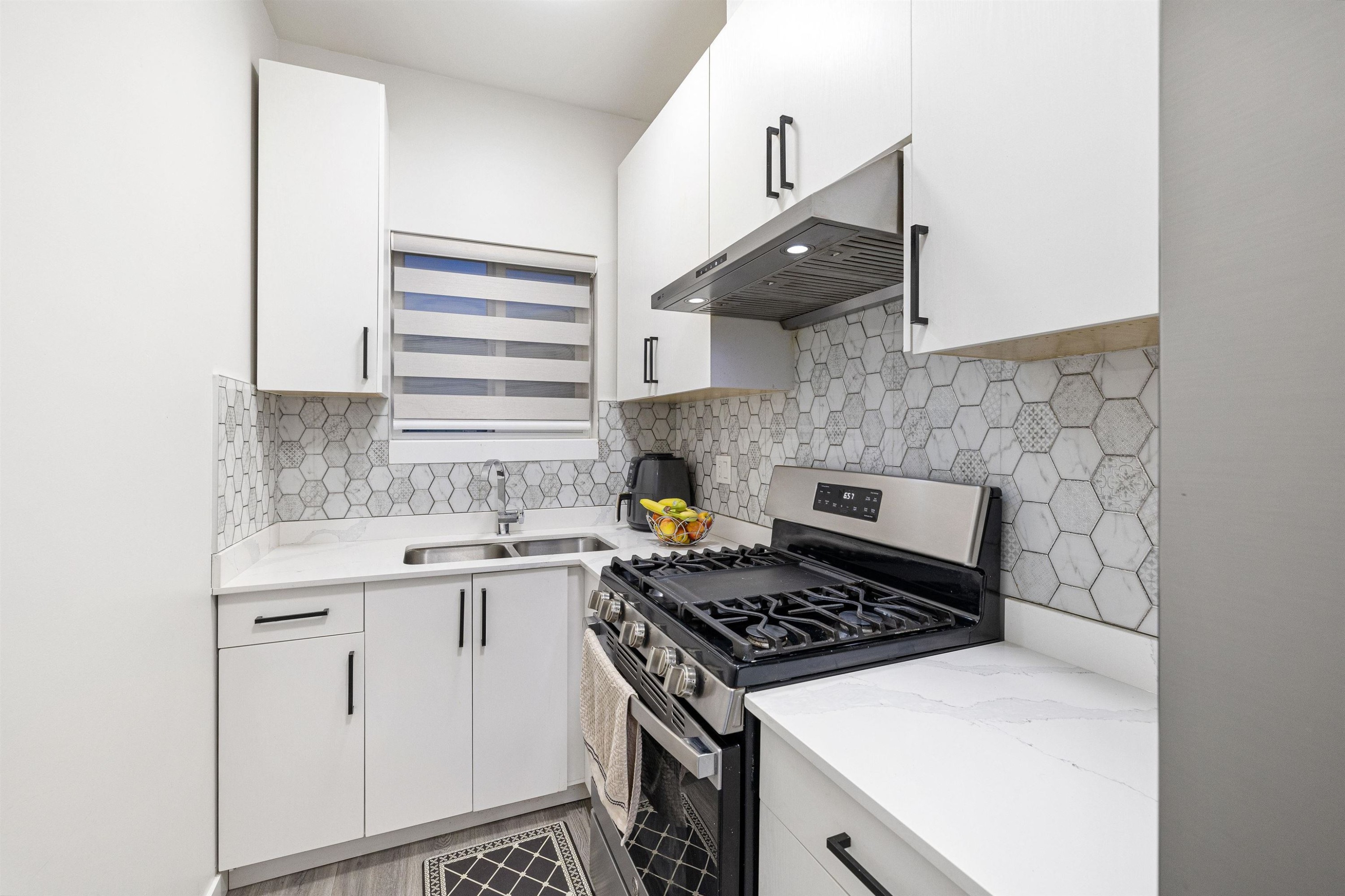 









8069


124

Street,
Surrey,




BC
V3W 0X7

