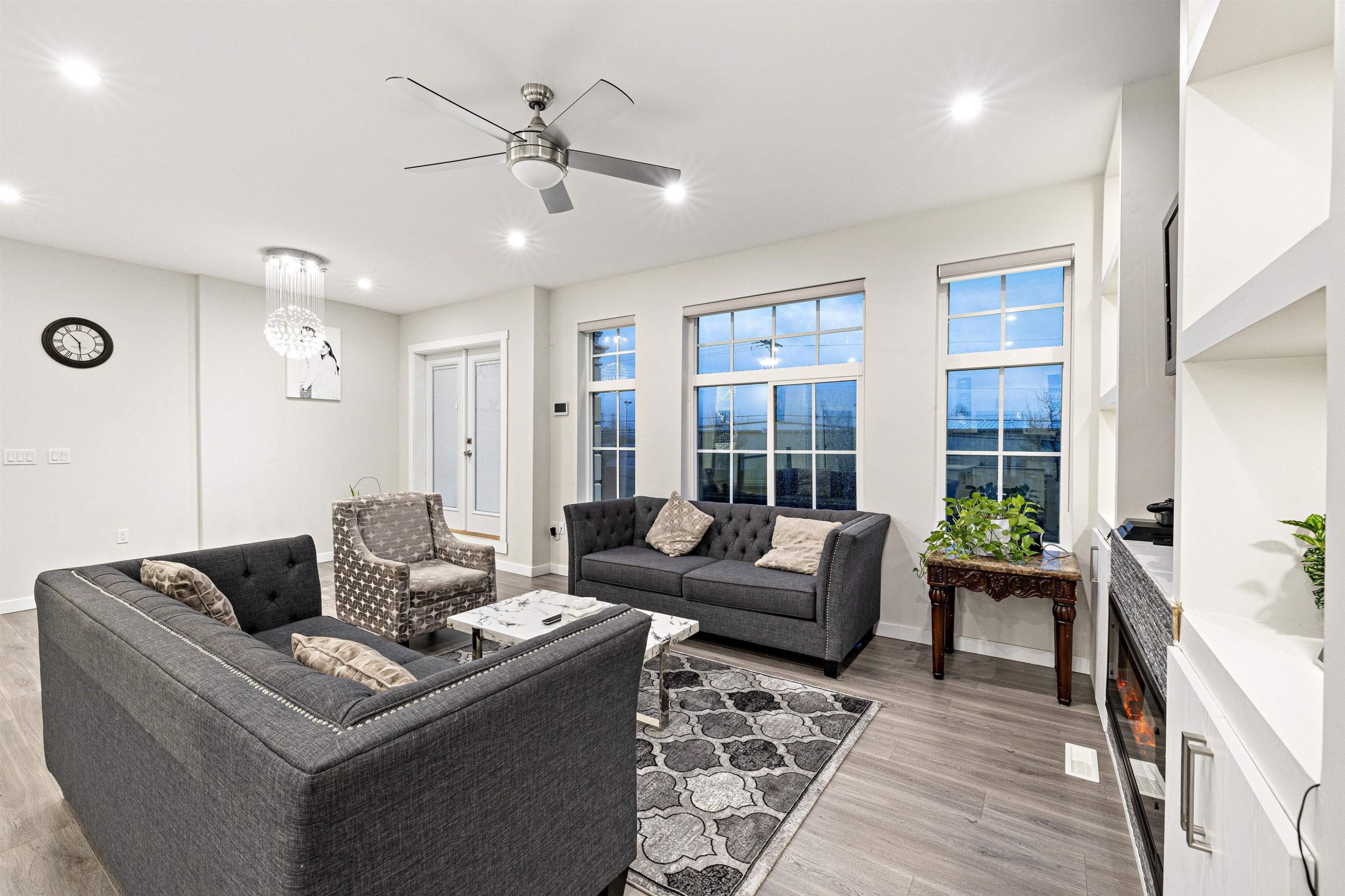 









8069


124

Street,
Surrey,




BC
V3W 0X7

