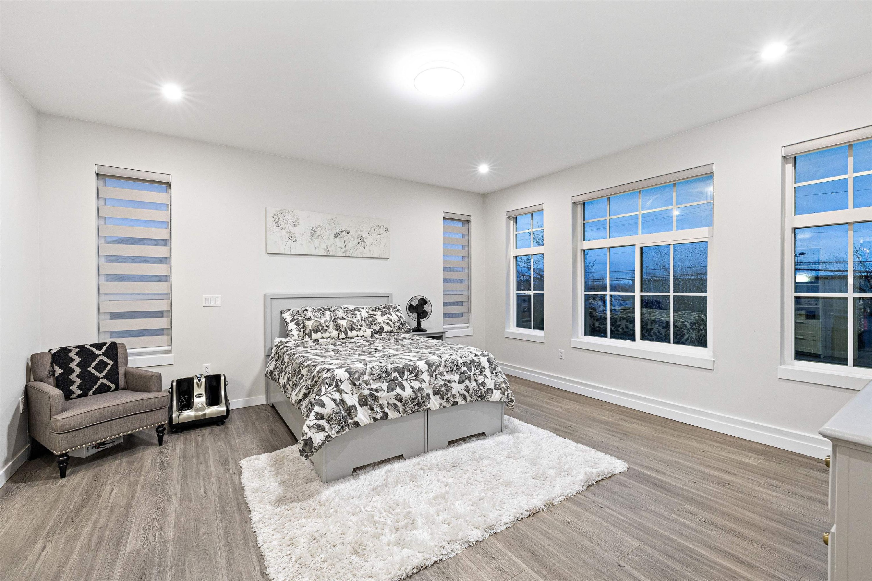 









8069


124

Street,
Surrey,




BC
V3W 0X7

