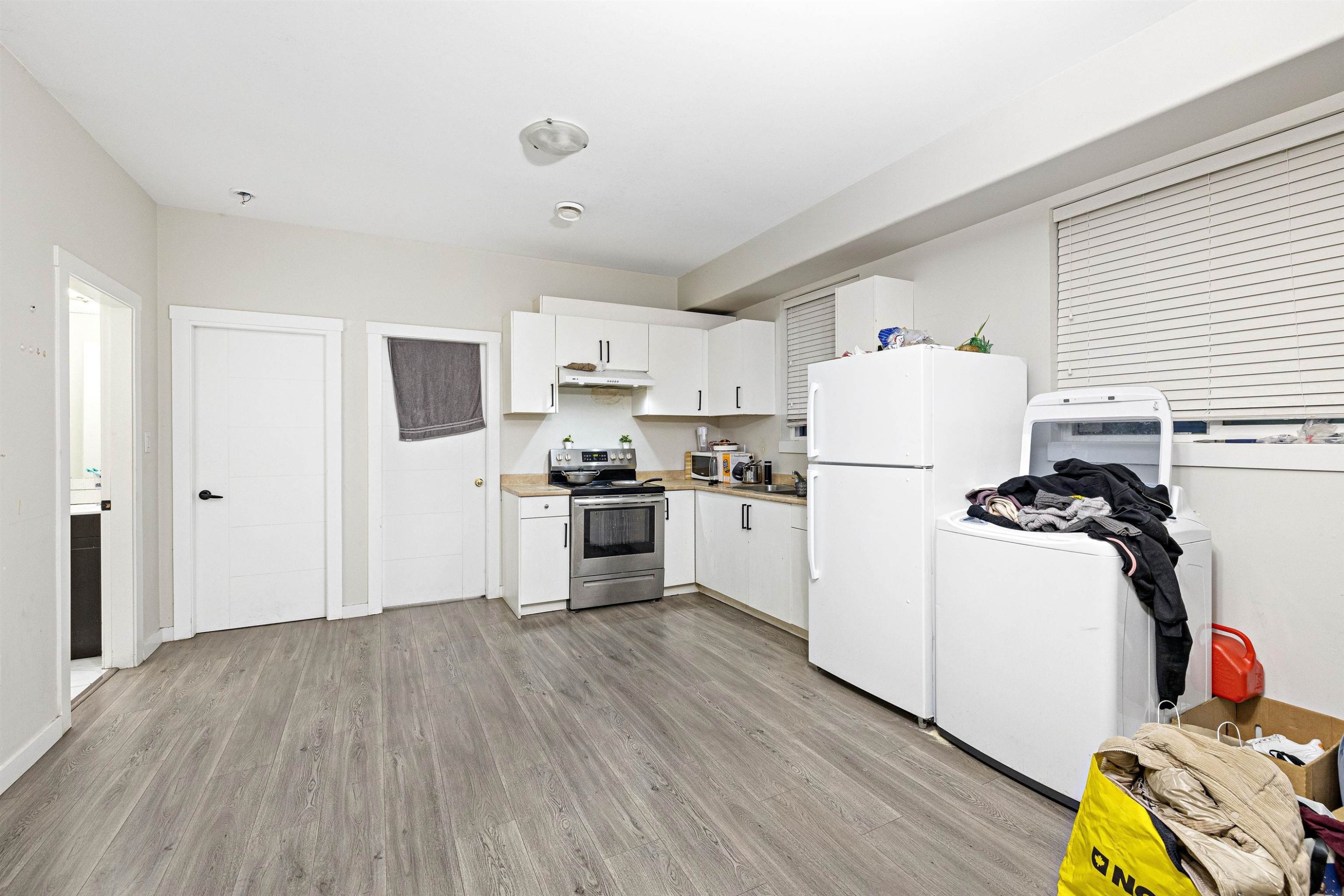 









8069


124

Street,
Surrey,




BC
V3W 0X7

