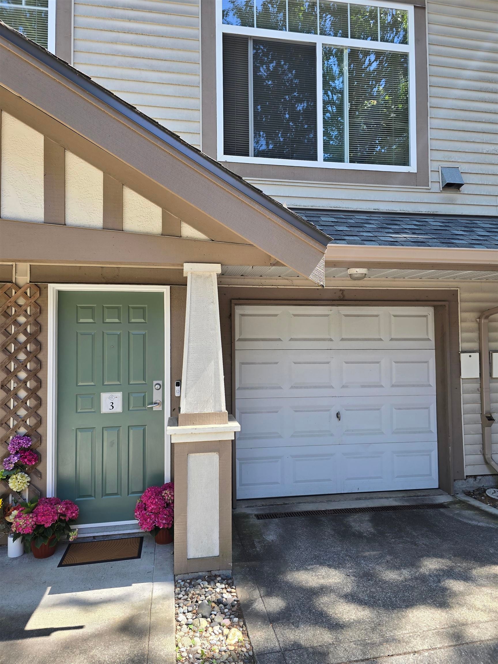 









2678


King George

Boulevard, 3,
Surrey,




BC
V4P 1H6

