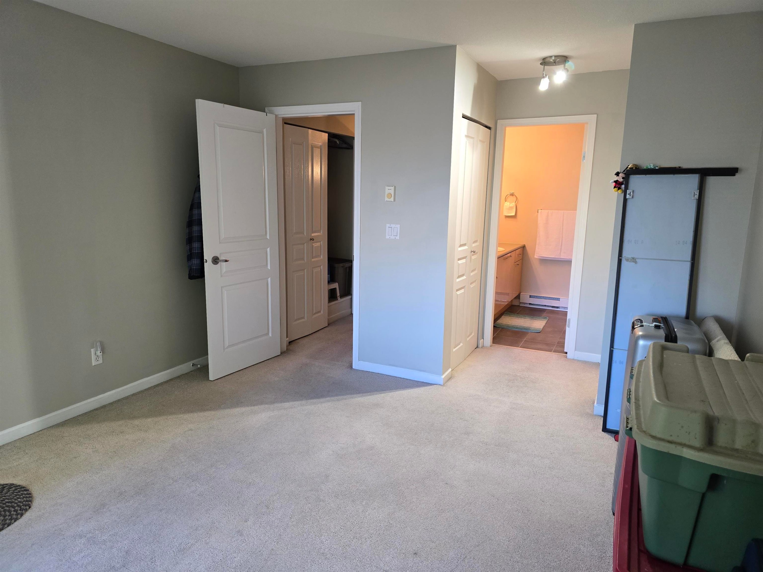 









2678


King George

Boulevard, 3,
Surrey,




BC
V4P 1H6

