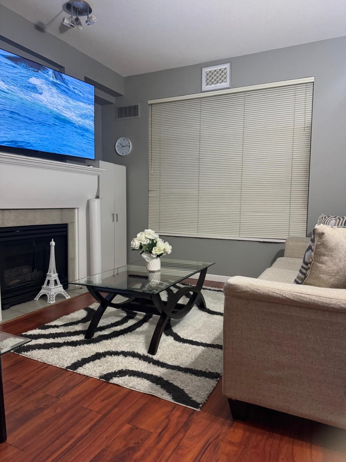 









2678


King George

Boulevard, 3,
Surrey,




BC
V4P 1H6


