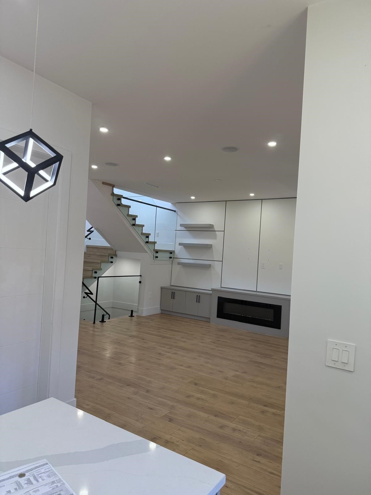 









6318


150a

Street,
Surrey,




BC
V3S 3H8

