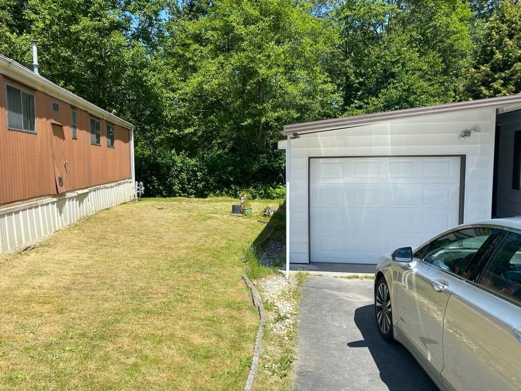 









8220


King George

Boulevard, 81,
Surrey,




BC
V3W 6E1

