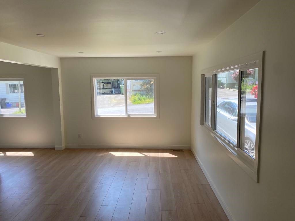 









8220


King George

Boulevard, 81,
Surrey,




BC
V3W 6E1

