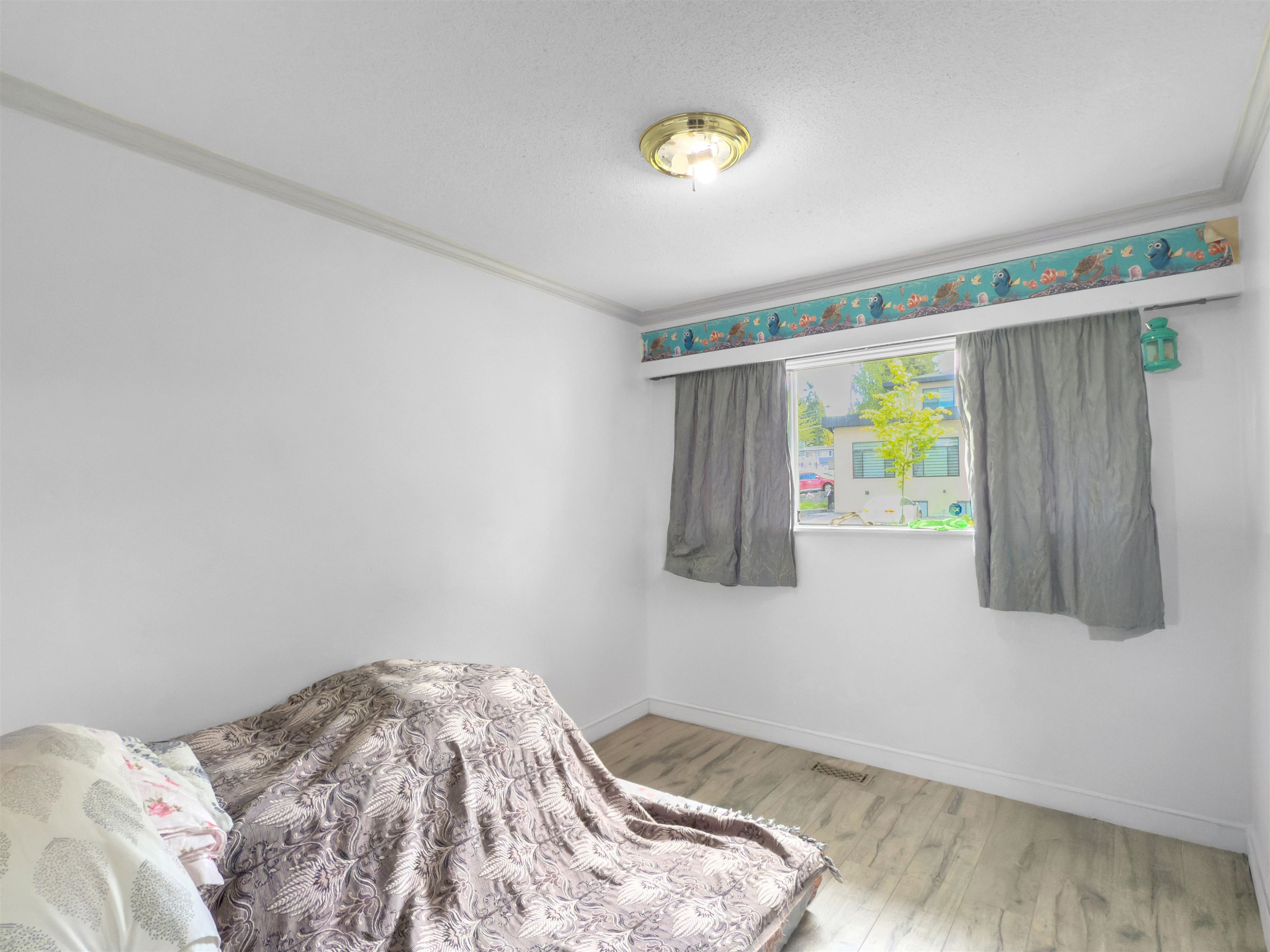 









12429


99

Avenue,
Surrey,




BC
V3V 2P1

