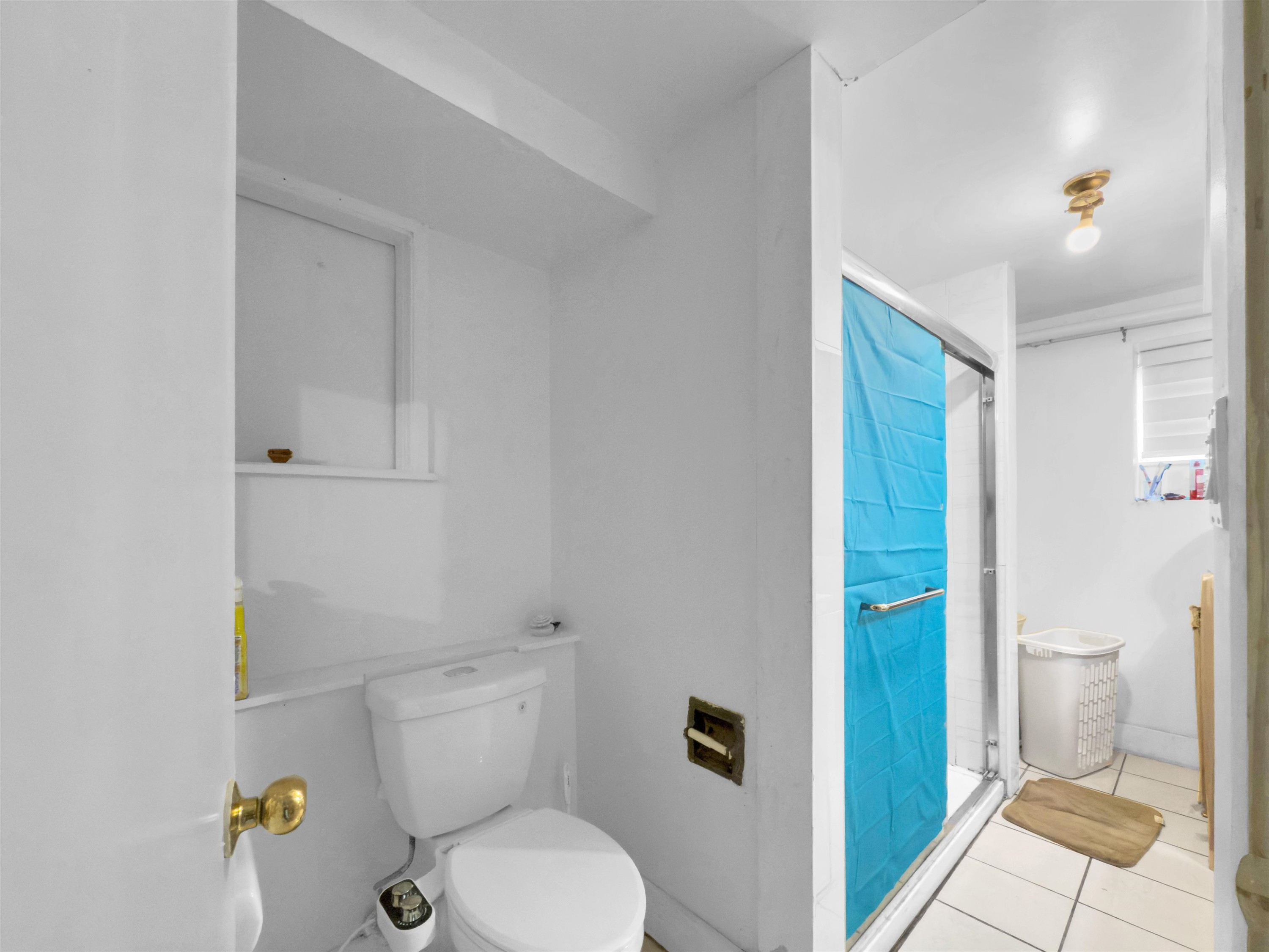 









12429


99

Avenue,
Surrey,




BC
V3V 2P1

