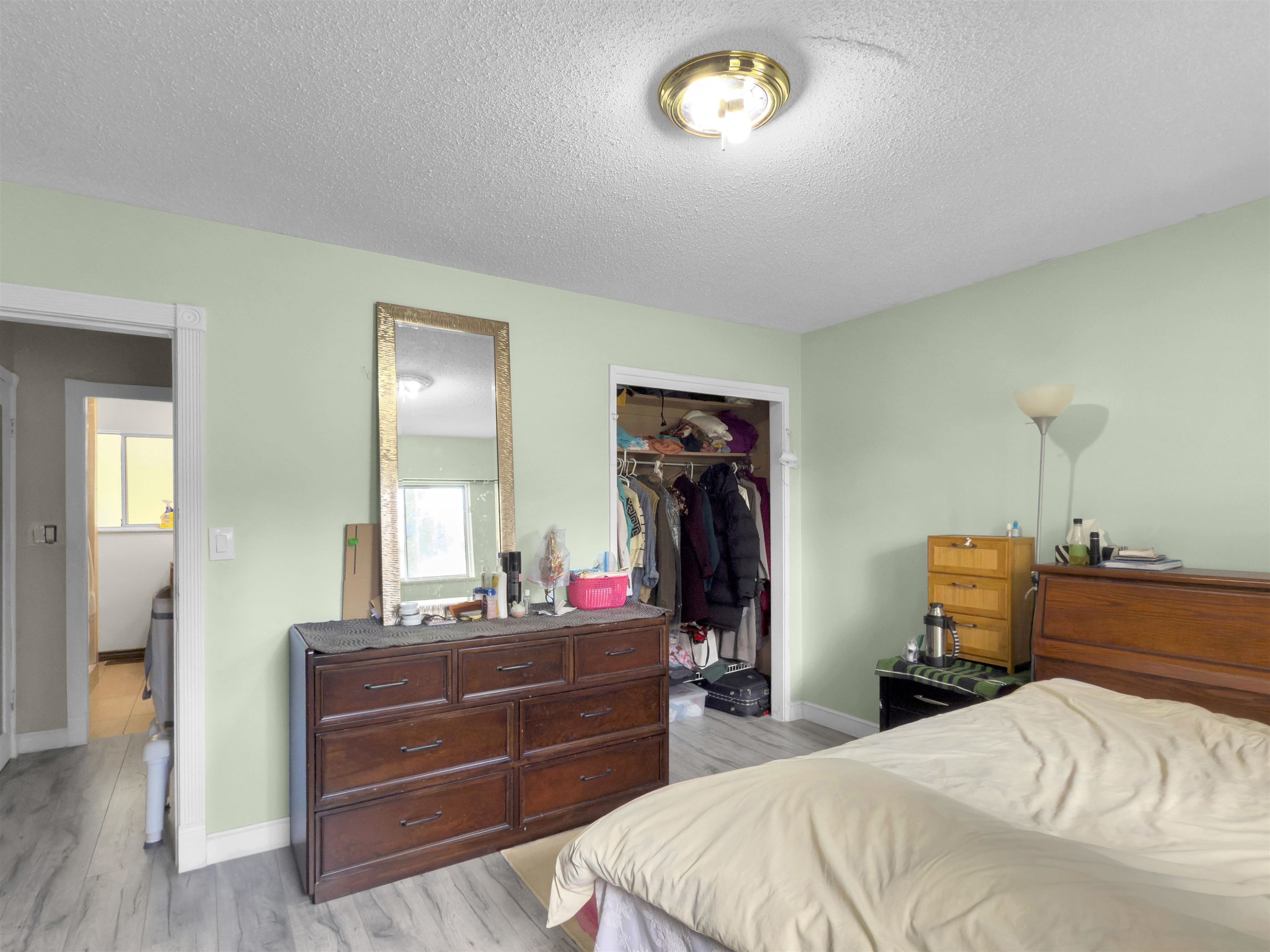 









12429


99

Avenue,
Surrey,




BC
V3V 2P1

