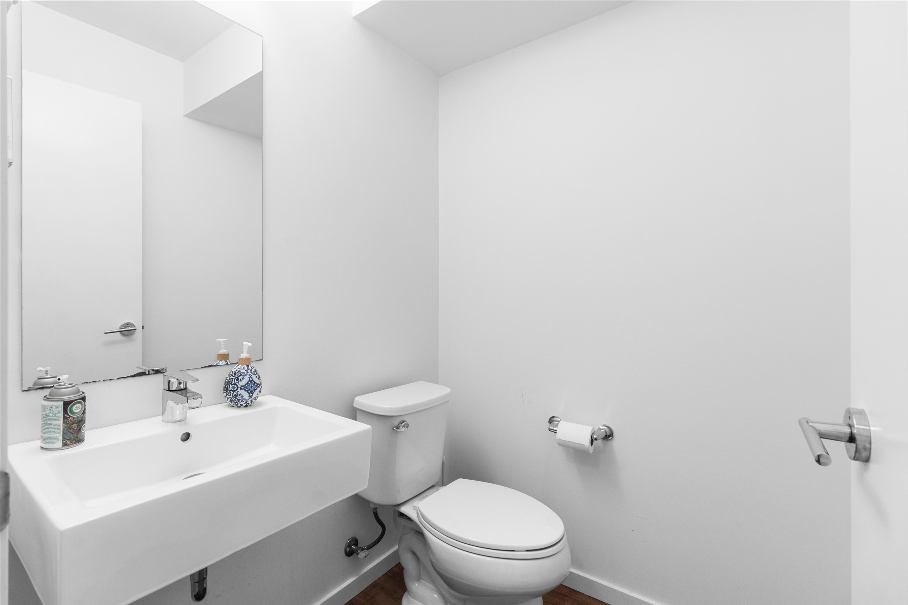 









5858


142

Street, 106,
Surrey,




BC
V3X 0H2

