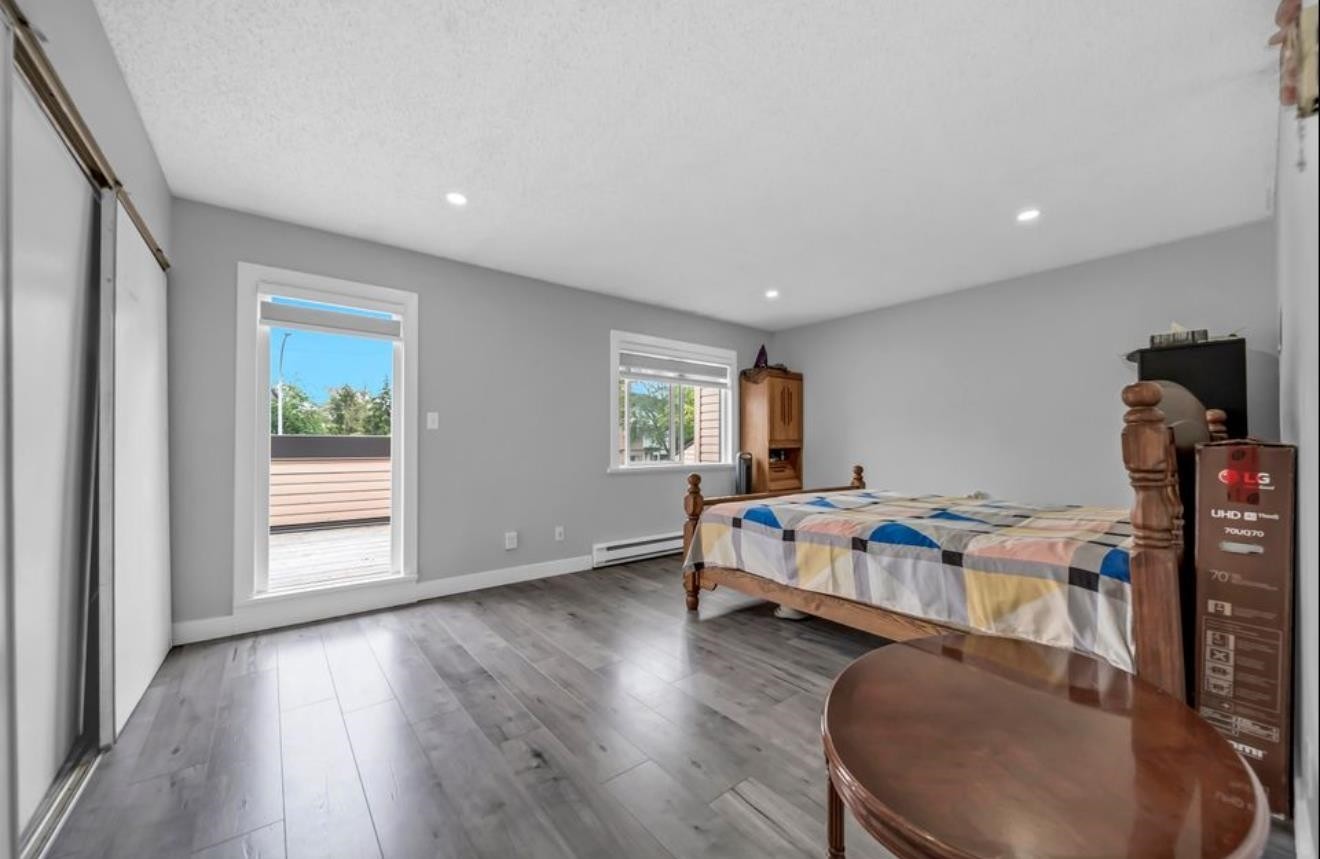 









13339


70b

Avenue,
Surrey,




BC
V3W 7Z3

