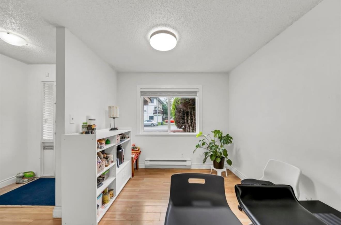 









13339


70b

Avenue,
Surrey,




BC
V3W 7Z3


