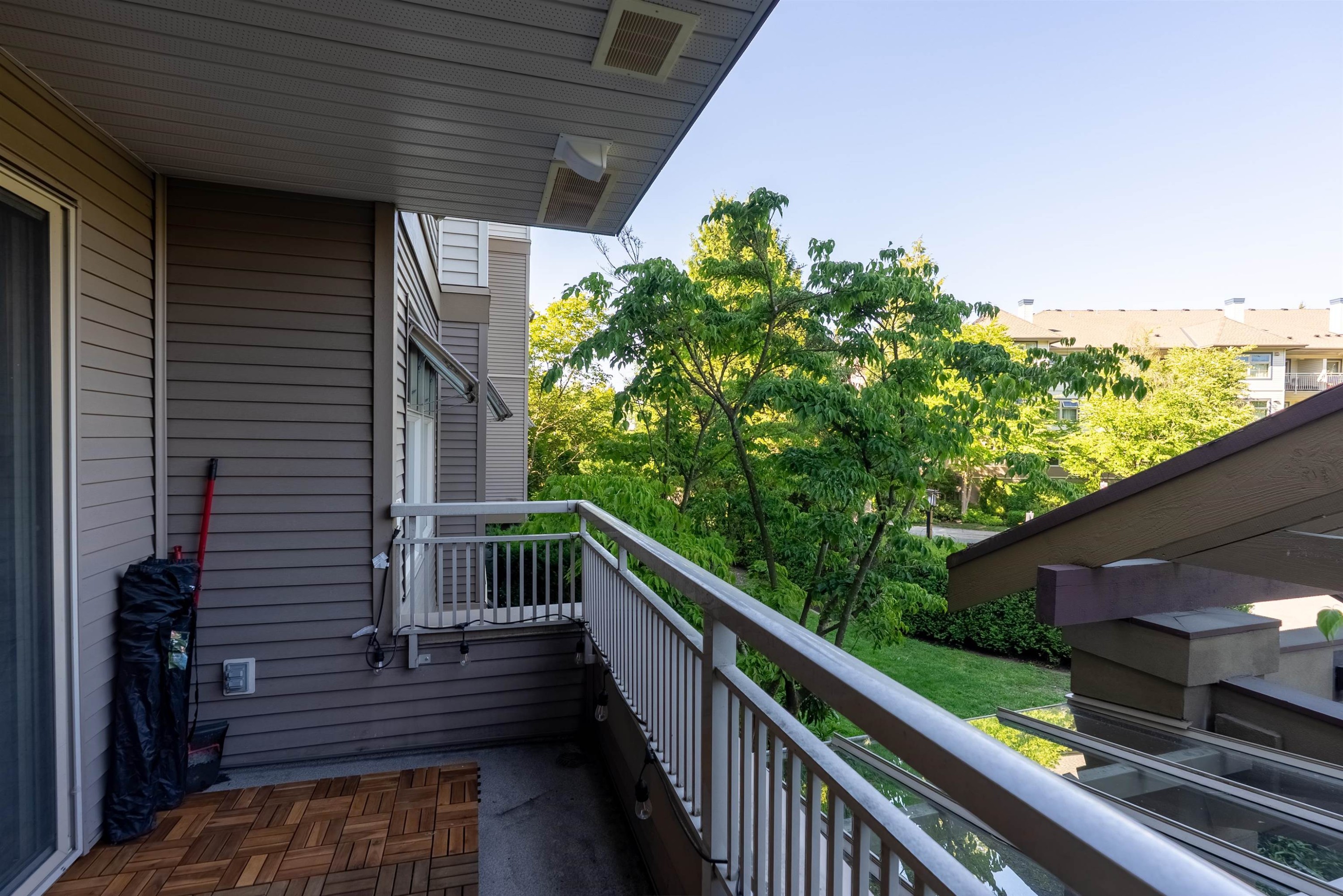 









15220


Guildford

Drive, 201,
Surrey,




BC
V3R 0Y6

