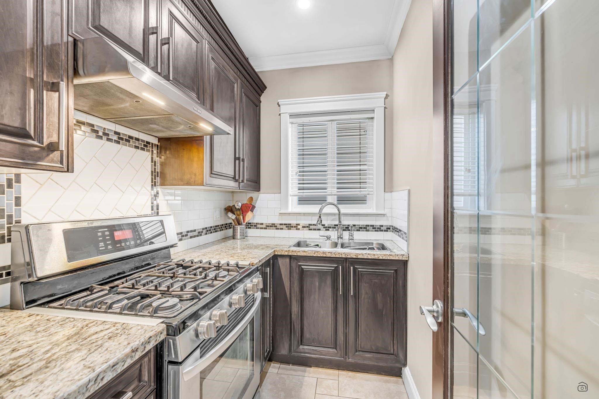 









5963


125

Street,
Surrey,




BC
V3X 1X2

