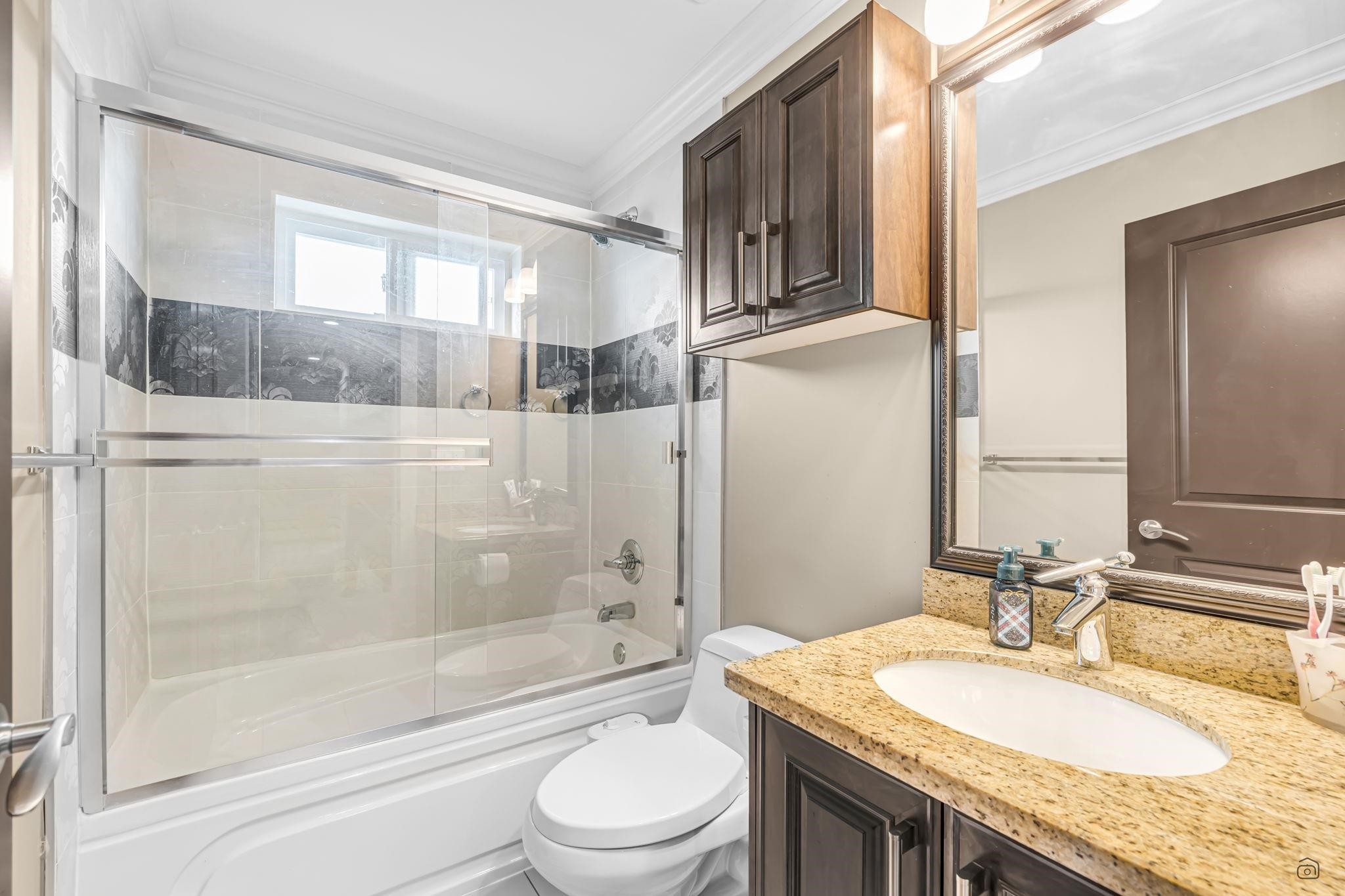 









5963


125

Street,
Surrey,




BC
V3X 1X2

