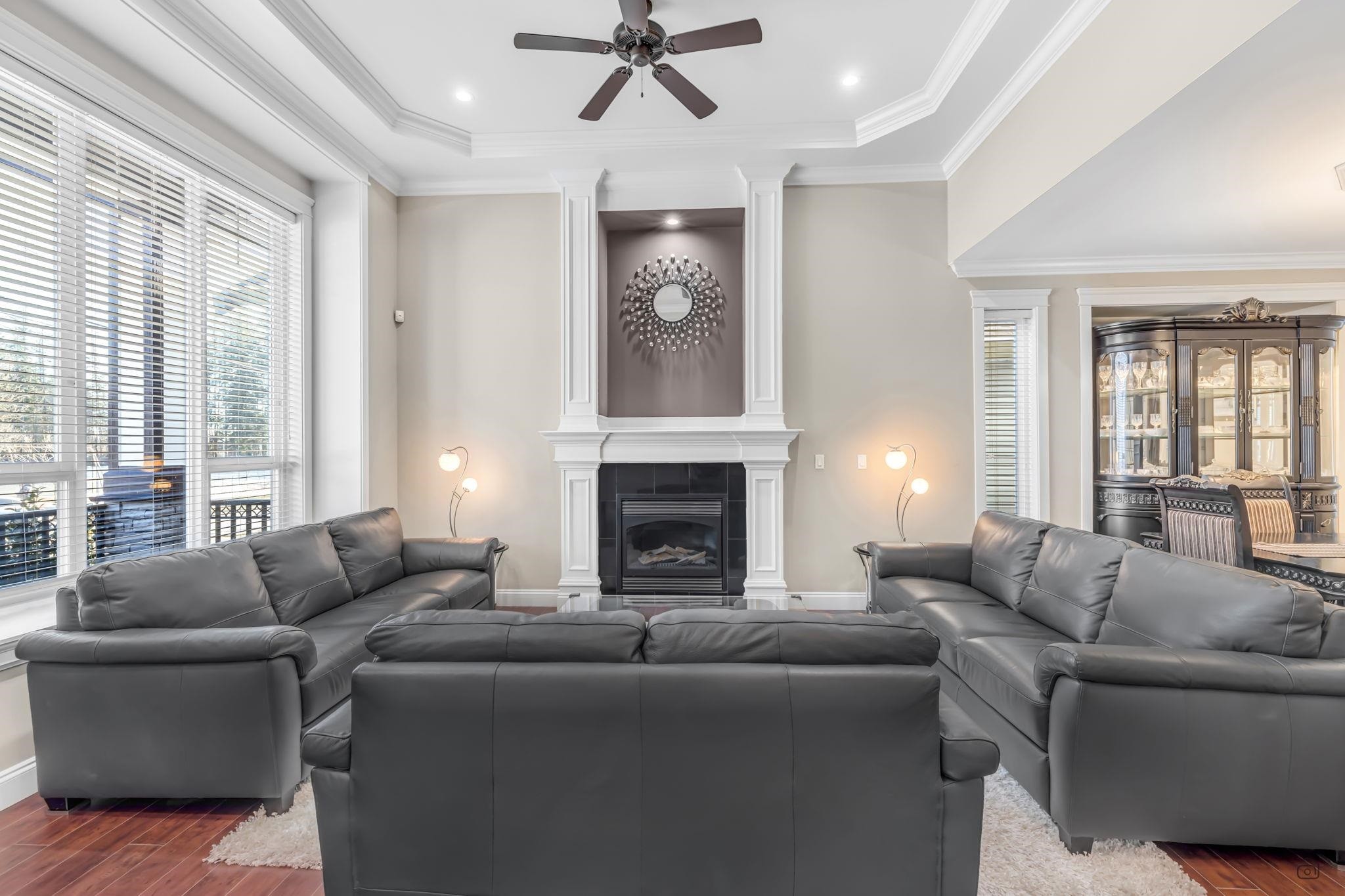 









5963


125

Street,
Surrey,




BC
V3X 1X2

