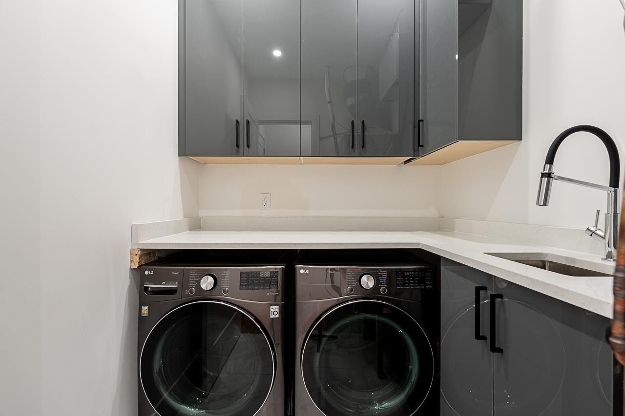 









7663


127

Street,
Surrey,




BC
V3W 4B1

