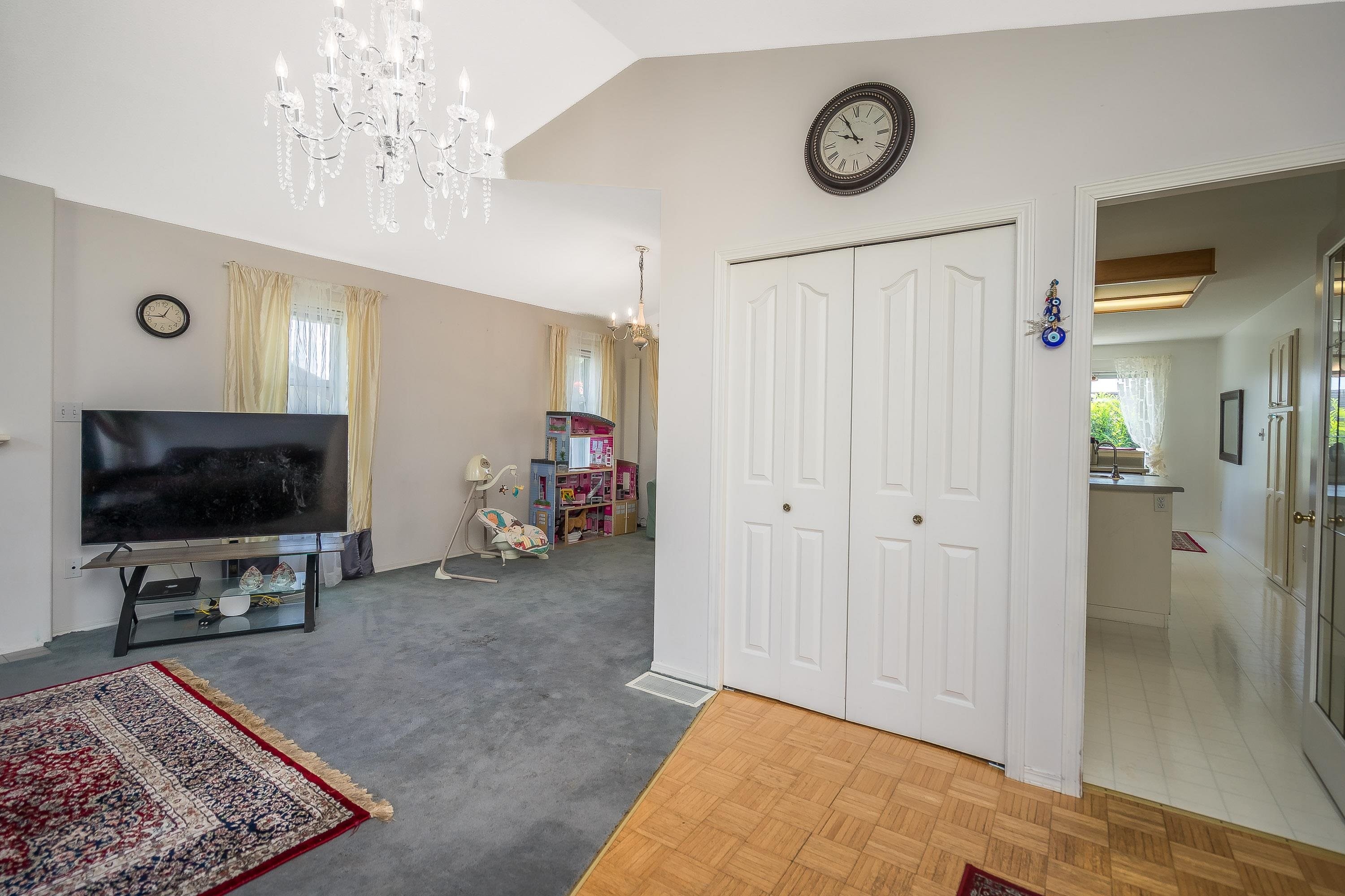 









32948


10

Avenue,
Mission,




BC
V2V 2K3

