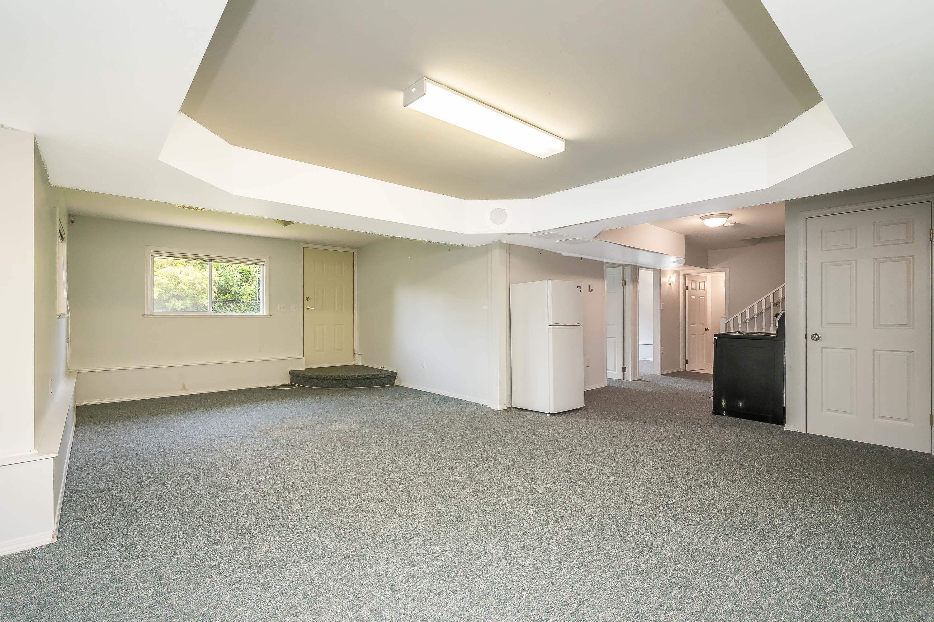 









32948


10

Avenue,
Mission,




BC
V2V 2K3

