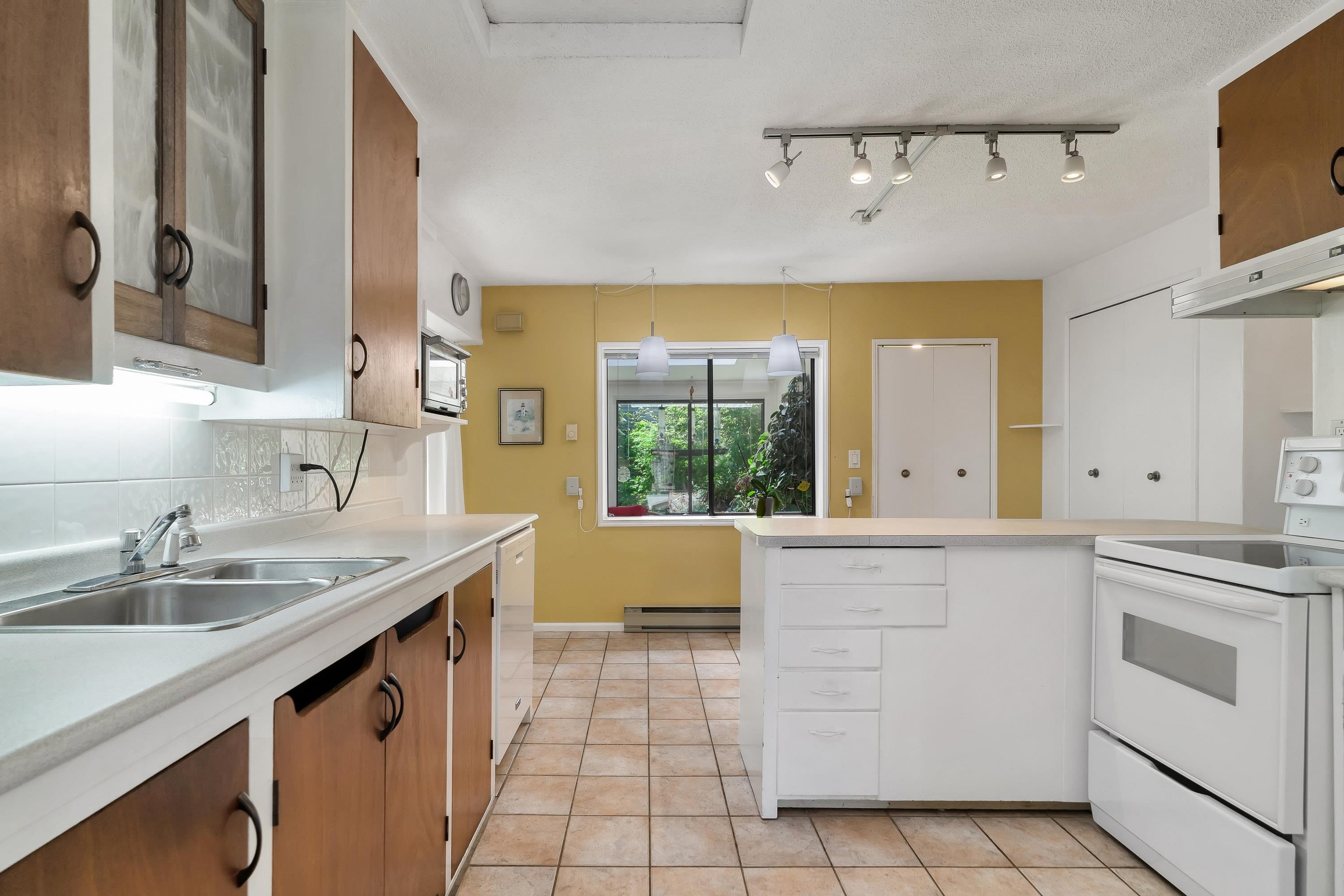 









6069


188

Street,
Surrey,




BC
V3S 7V9

