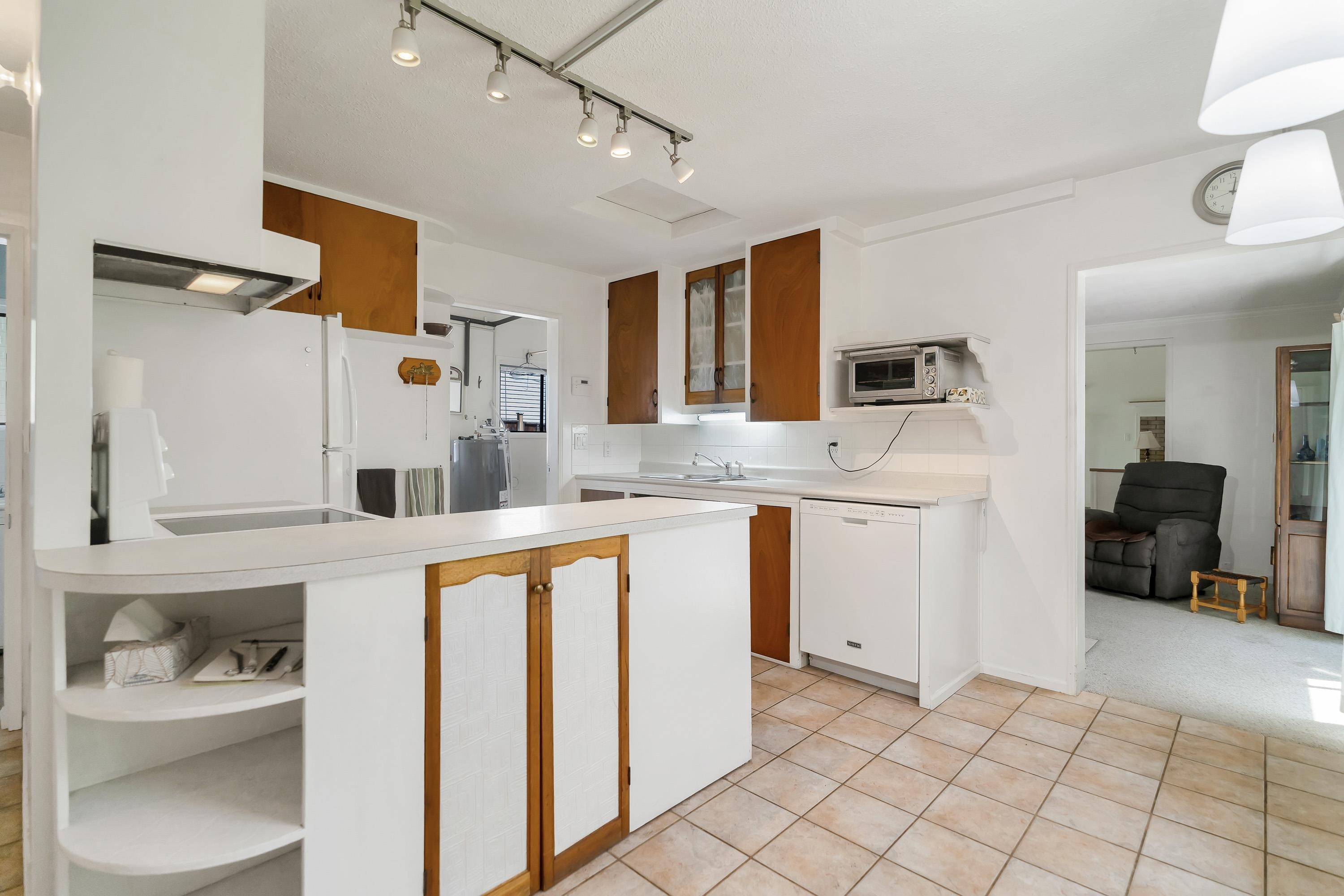 









6069


188

Street,
Surrey,




BC
V3S 7V9

