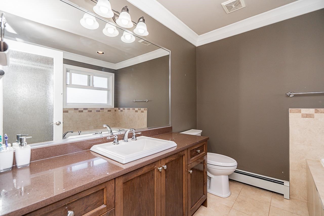 









6170


145a

Street,
Surrey,




BC
V3S 8L1

