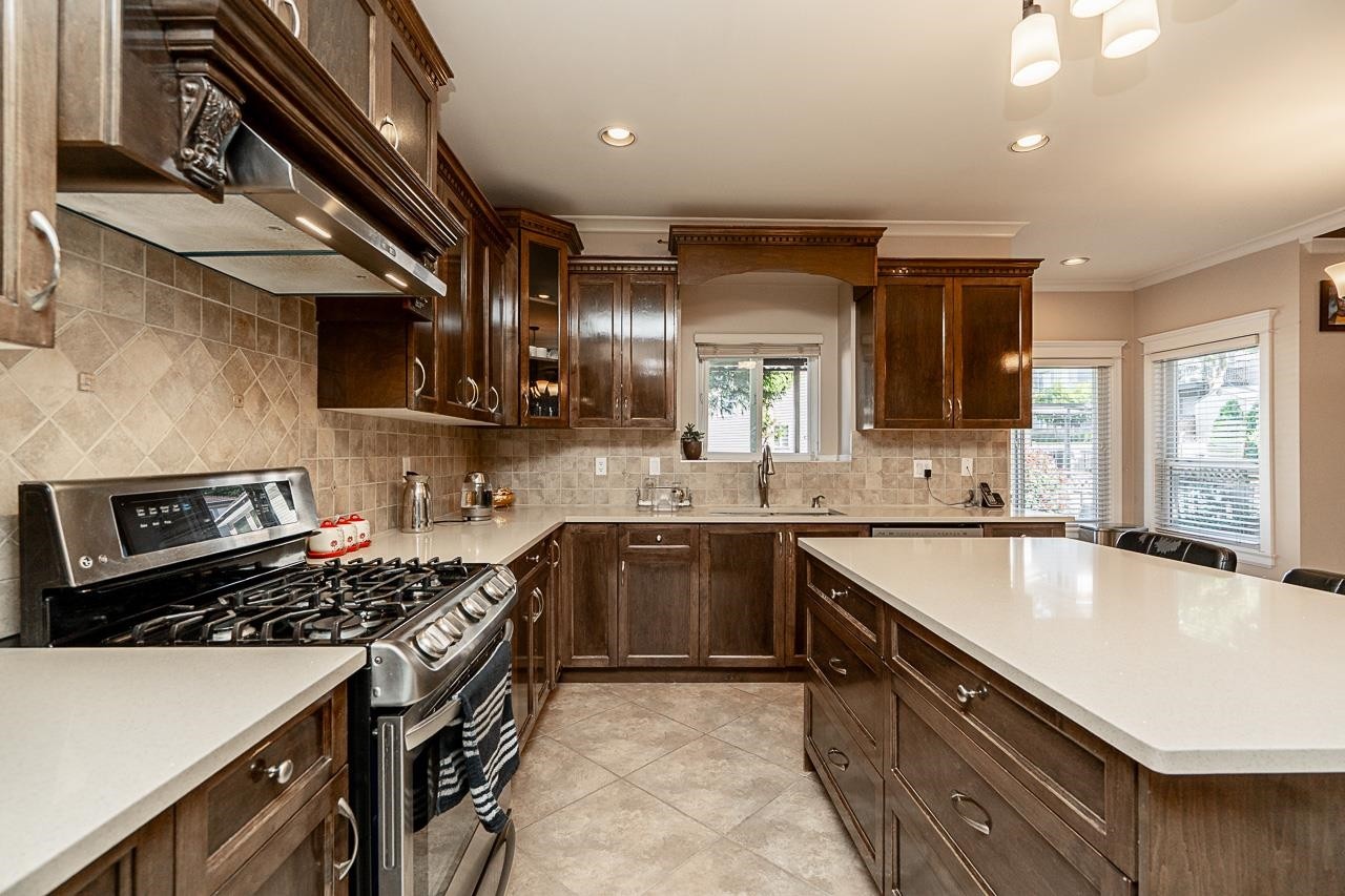 









6170


145a

Street,
Surrey,




BC
V3S 8L1

