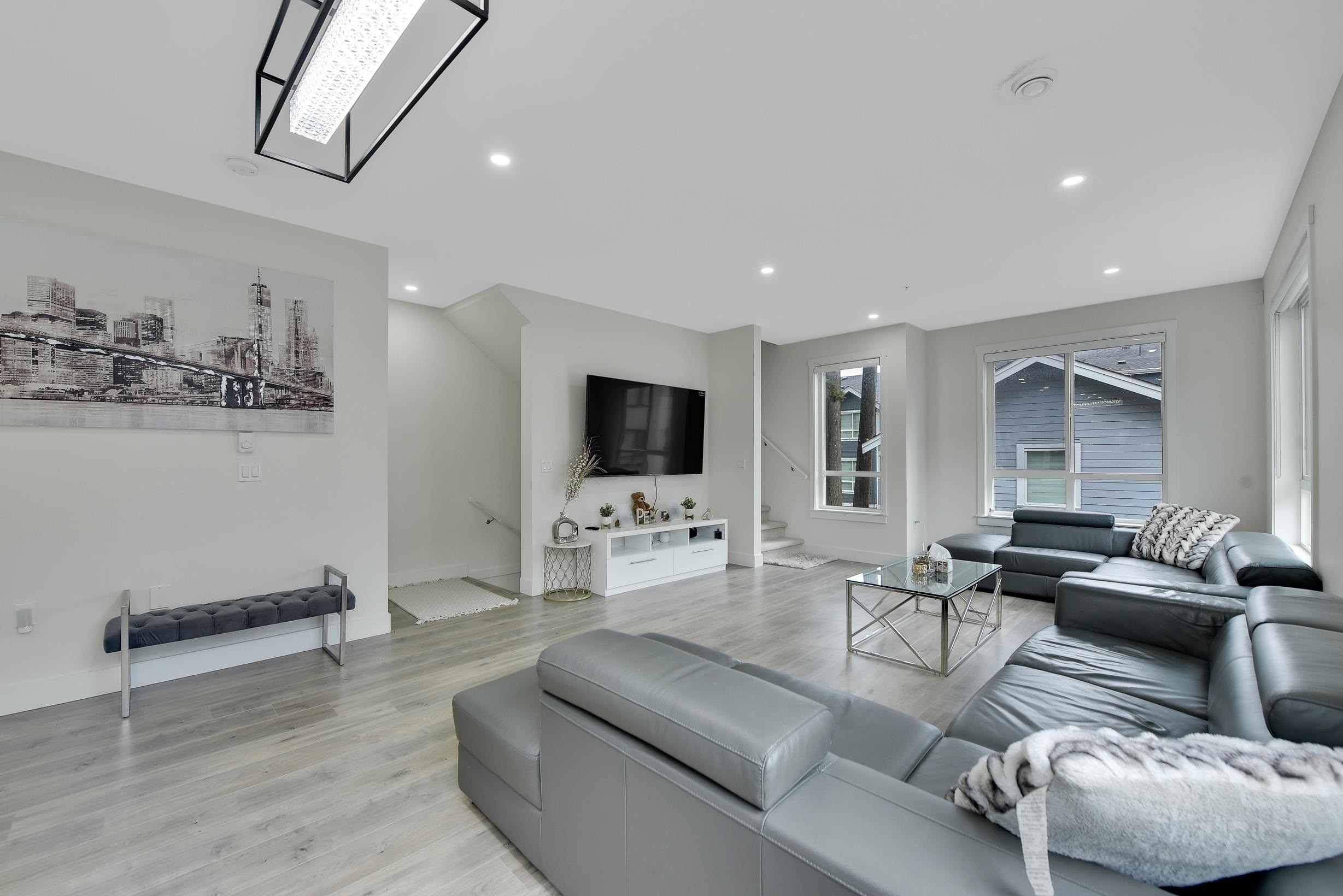 









12830


62

Avenue, 27,
Surrey,




BC
V3X 0K8

