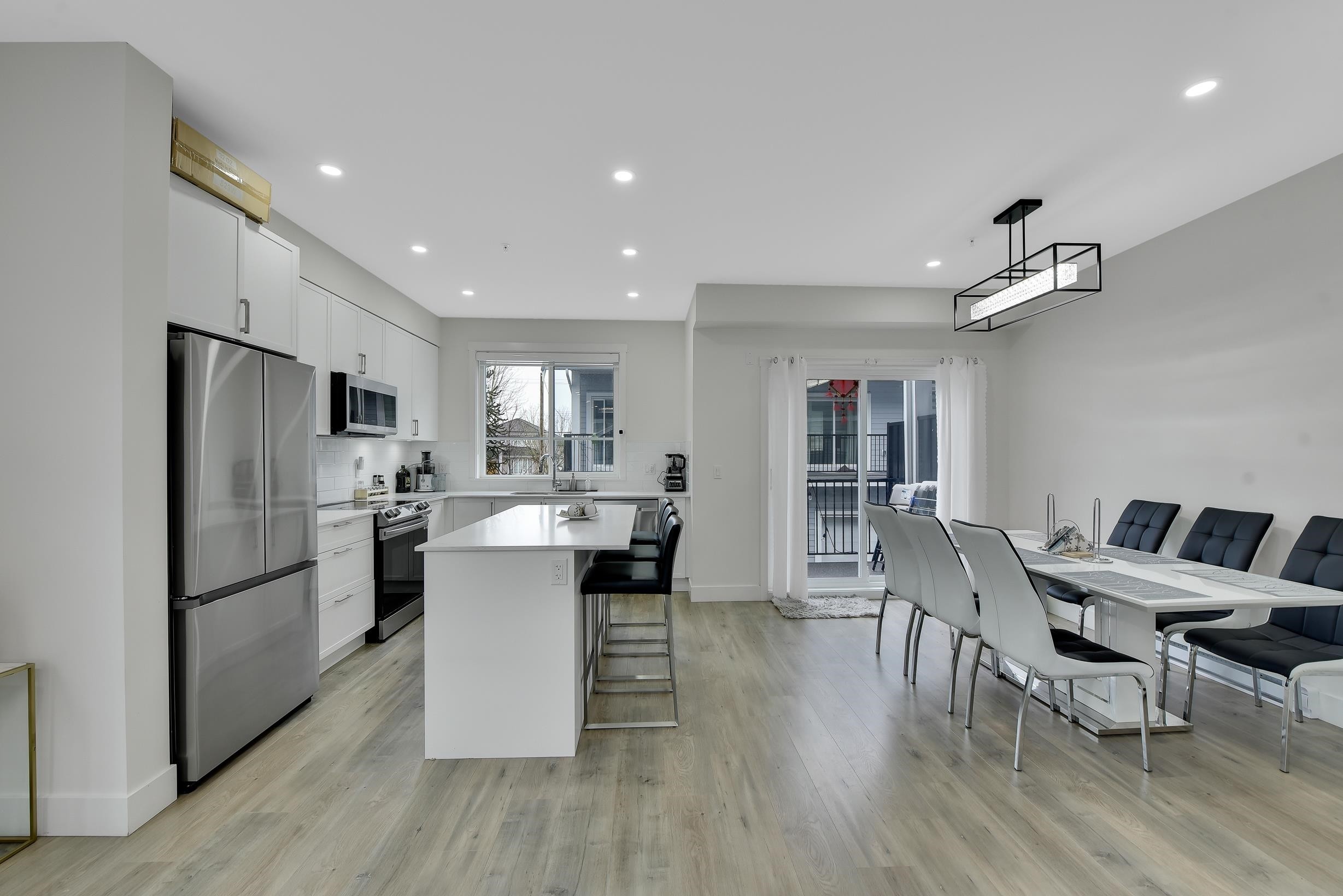 









12830


62

Avenue, 27,
Surrey,




BC
V3X 0K8

