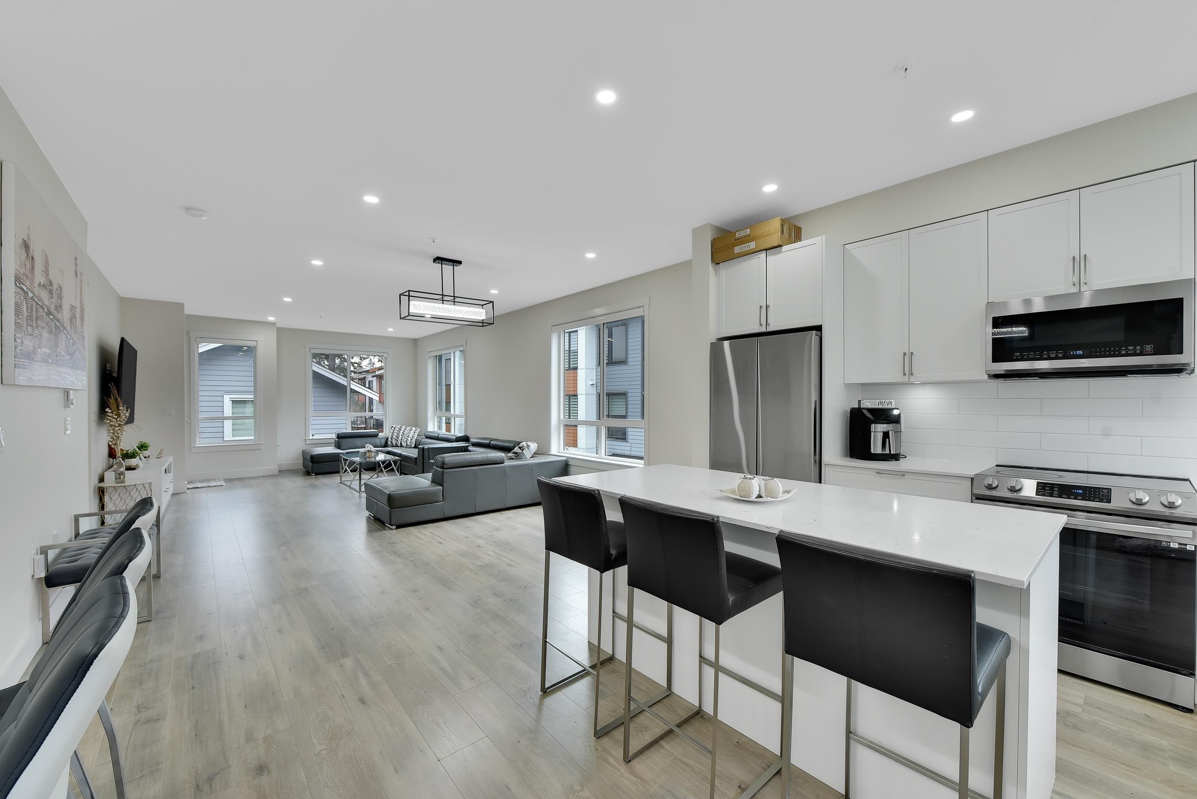 









12830


62

Avenue, 27,
Surrey,




BC
V3X 0K8

