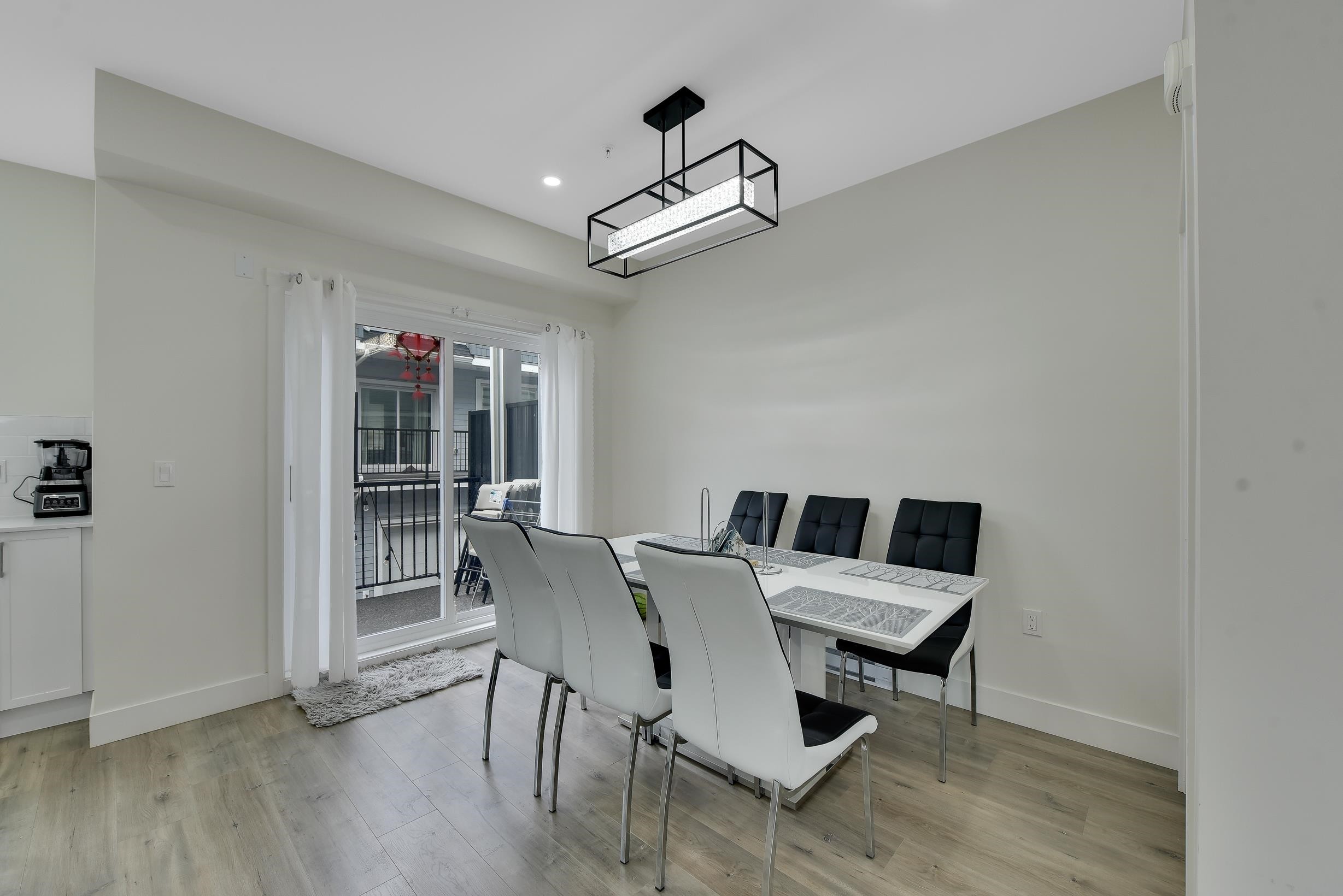 









12830


62

Avenue, 27,
Surrey,




BC
V3X 0K8

