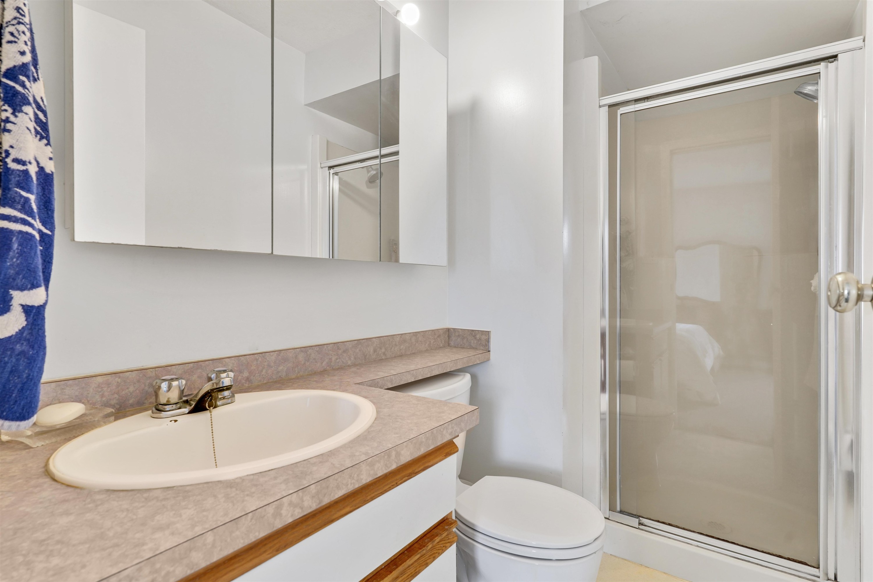 









17829


59

Avenue,
Surrey,




BC
V3S 1P6


