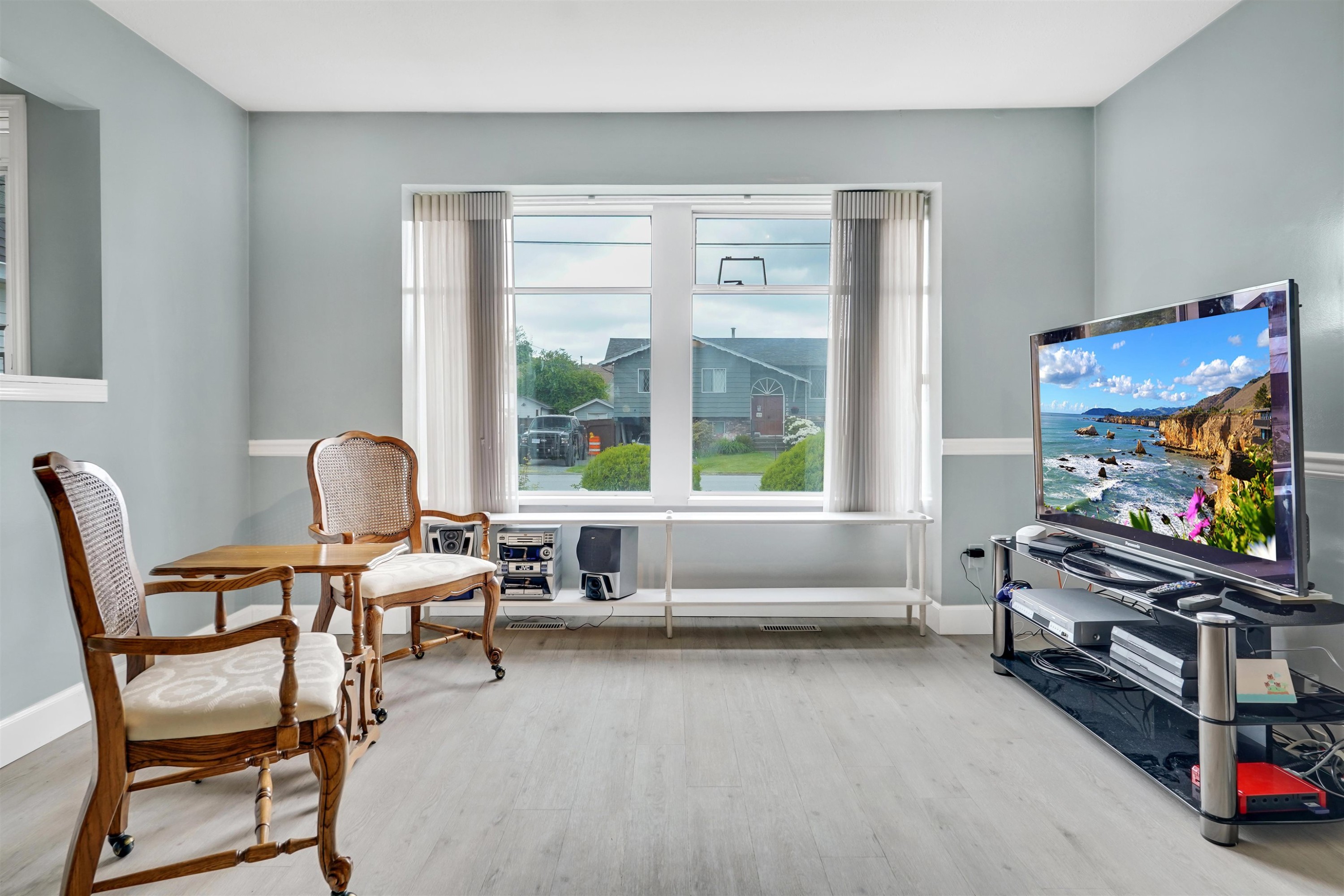 









17829


59

Avenue,
Surrey,




BC
V3S 1P6

