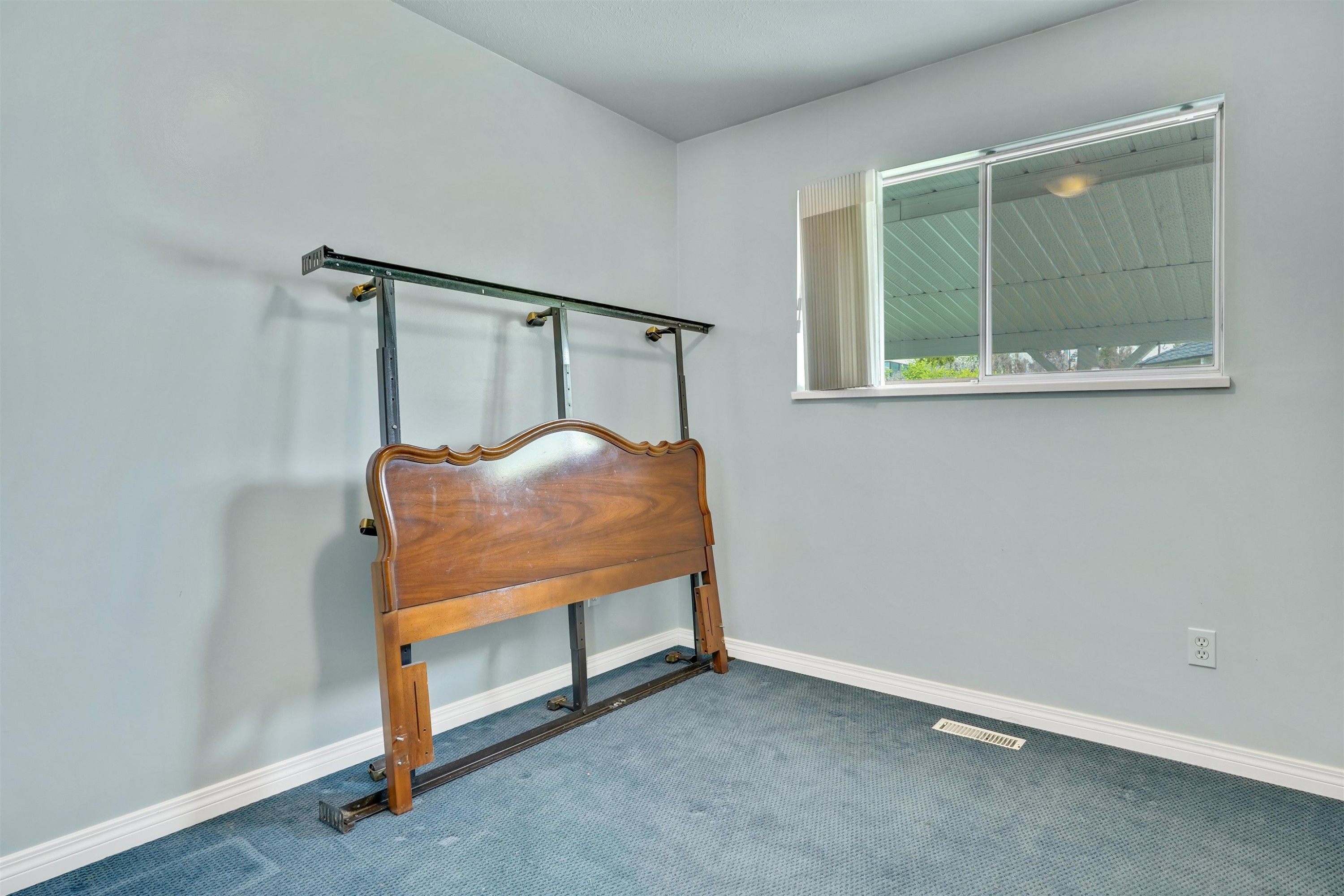 









17829


59

Avenue,
Surrey,




BC
V3S 1P6

