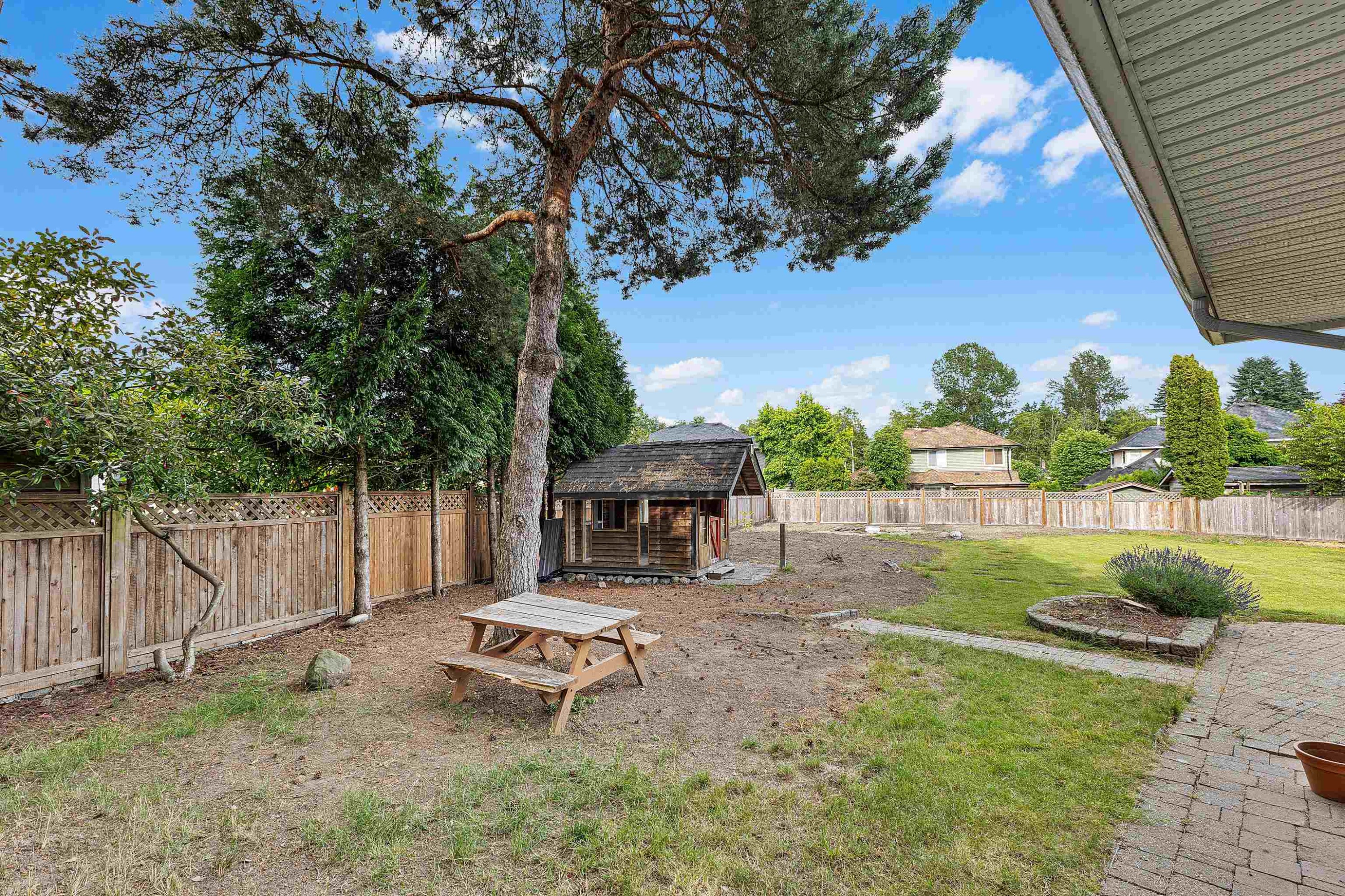 









14247


86

Avenue,
Surrey,




BC
V3W 0S6

