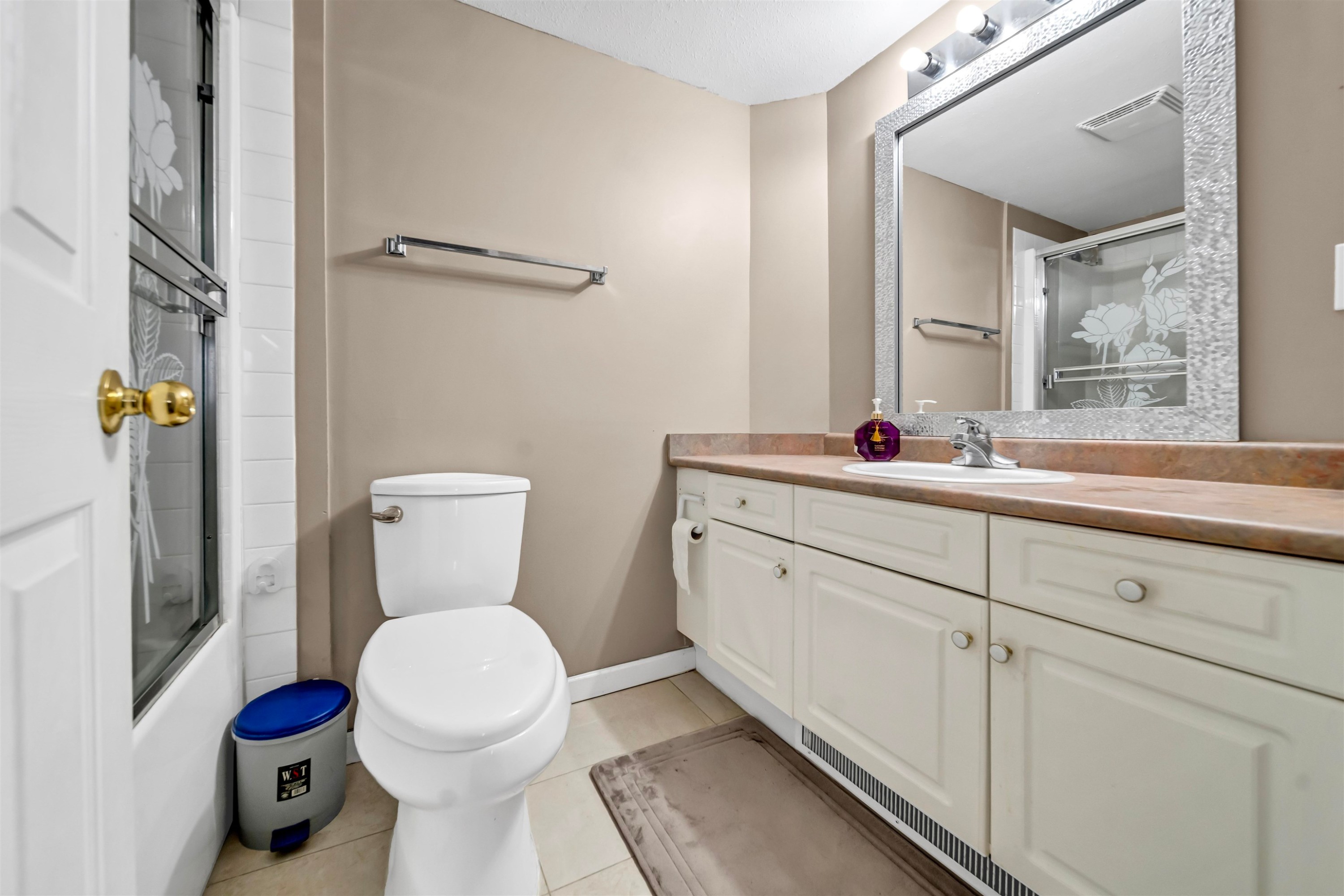 









13780


76

Avenue, 306,
Surrey,




BC
V3W 1E5

