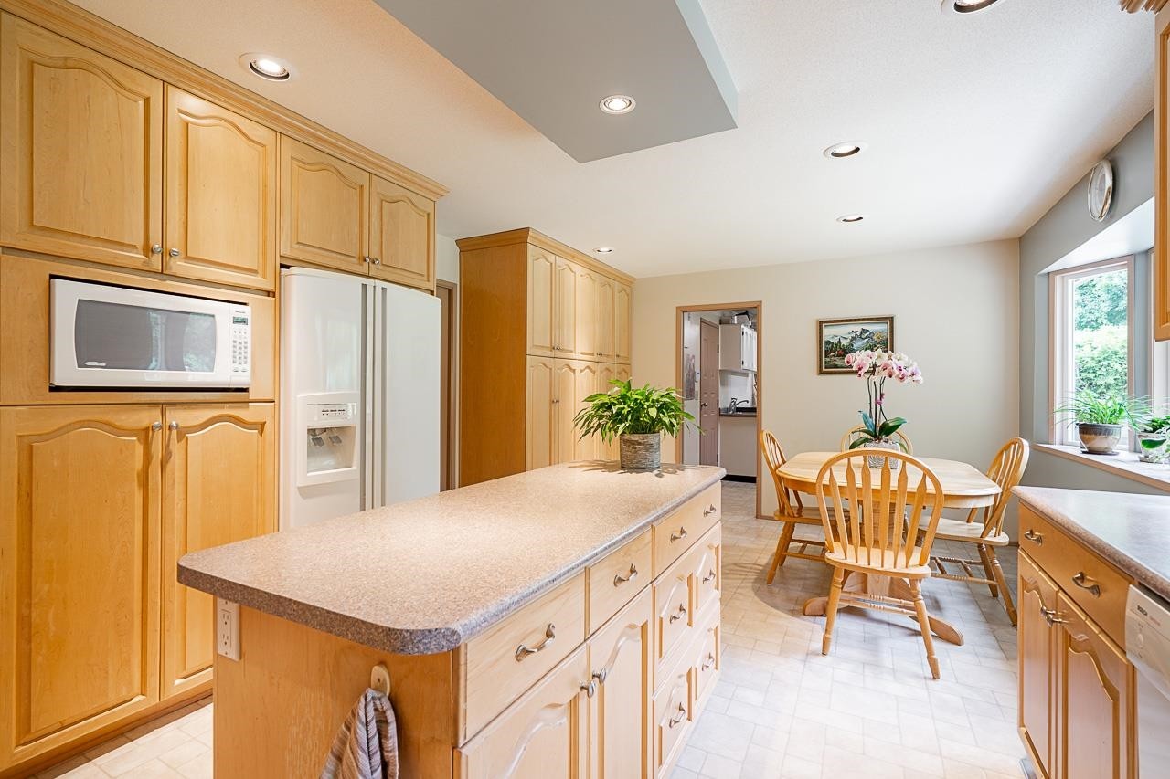 









17895


96

Avenue,
Surrey,




BC
V4N 4A9


